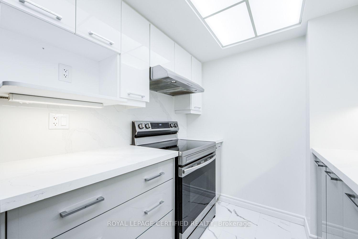Photo 6 of Unit 1911, 5 Concorde Place, North York, Banbury-Don Mills — HOMEH