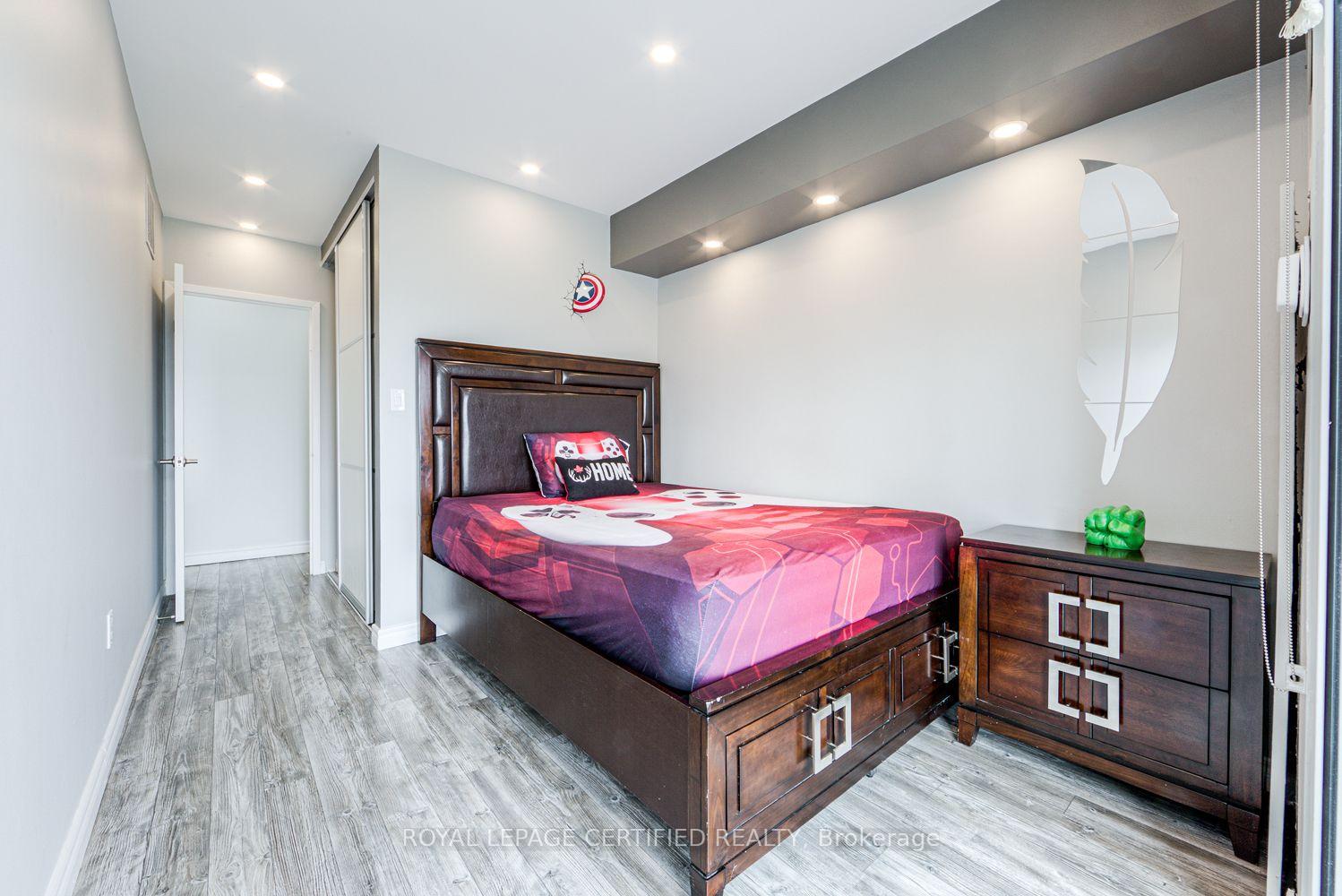 Photo 12 of Unit 1911, 5 Concorde Place, North York, Banbury-Don Mills — HOMEH