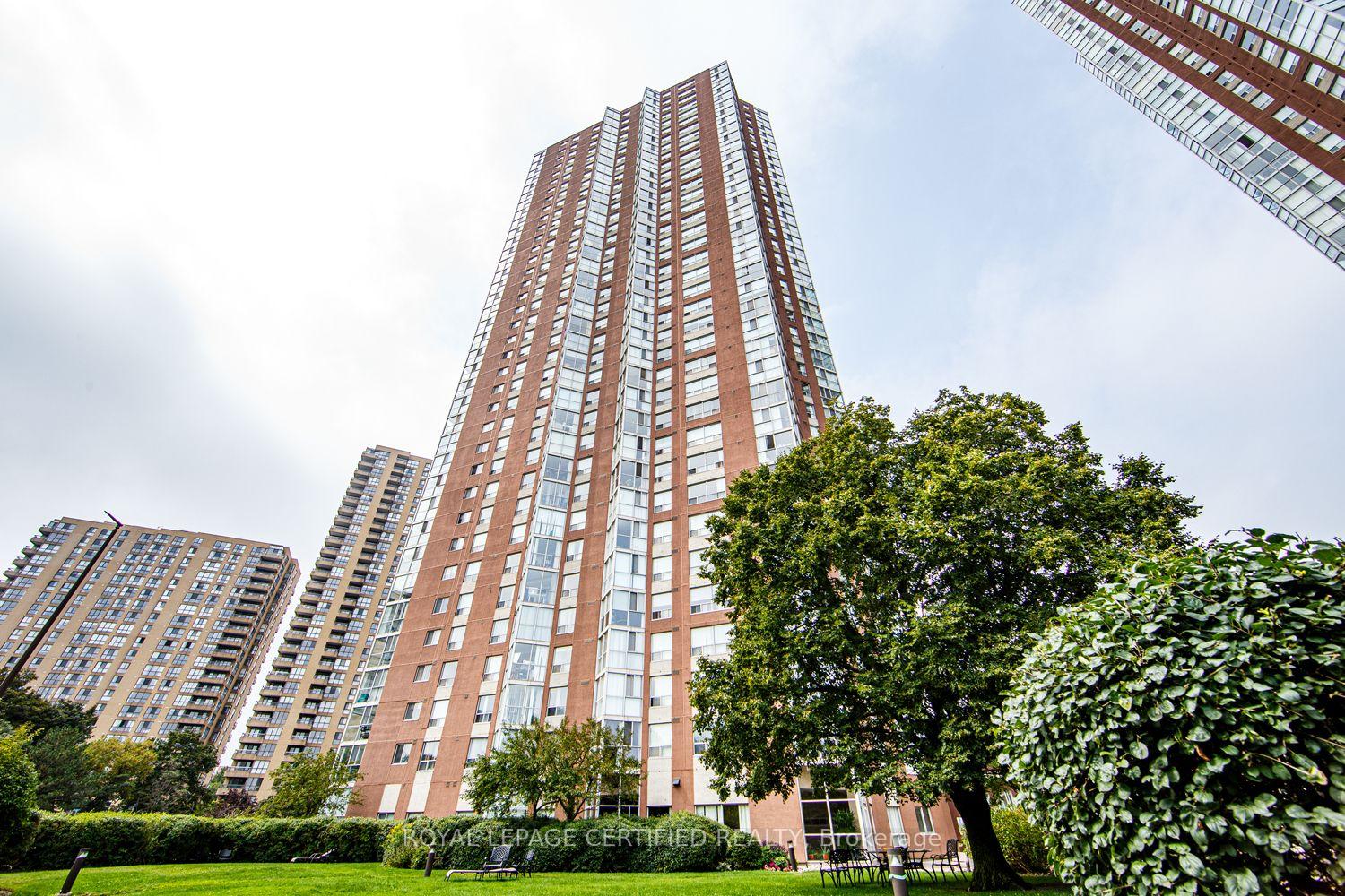 Photo 32 of Unit 1911, 5 Concorde Place, North York, Banbury-Don Mills — HOMEH