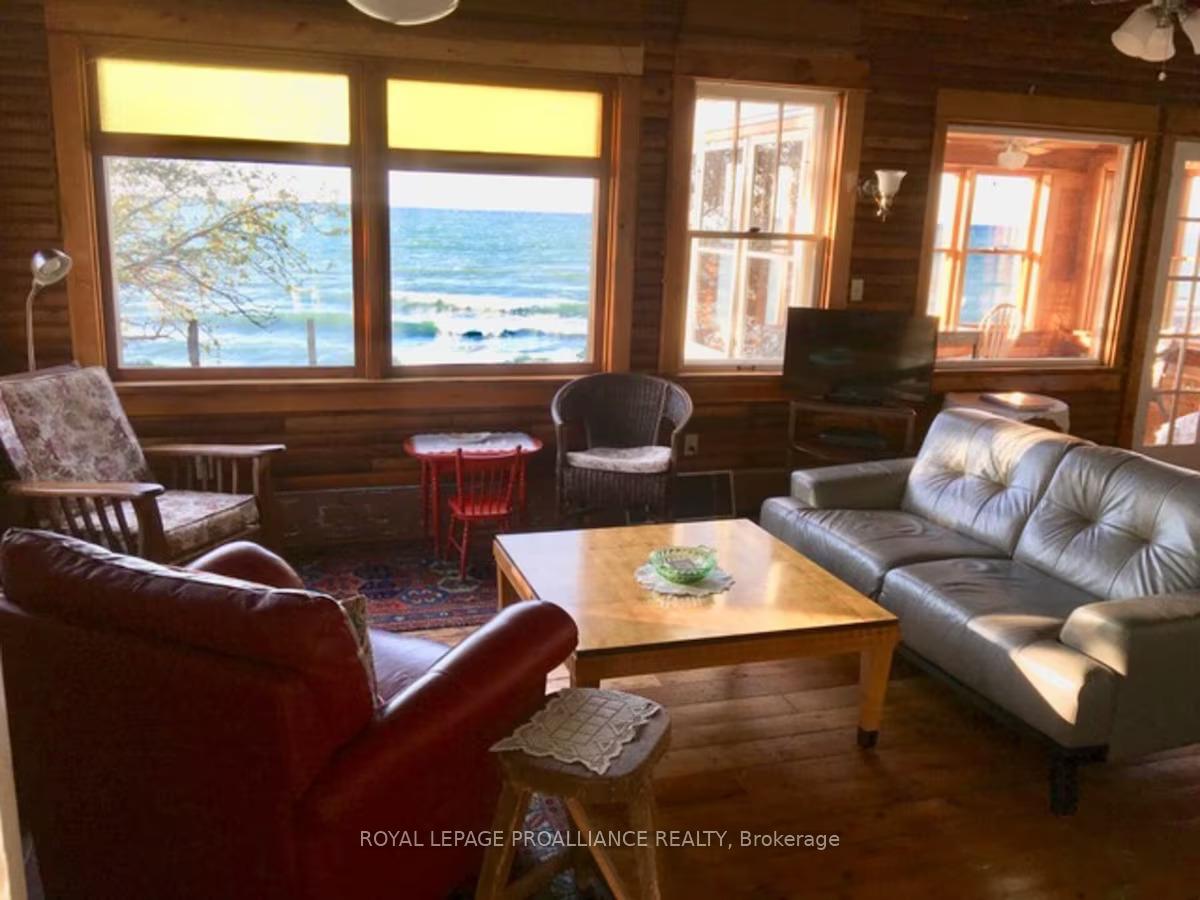 Photo 1 of 20 West Street, Prince Edward County, Wellington — HOMEH