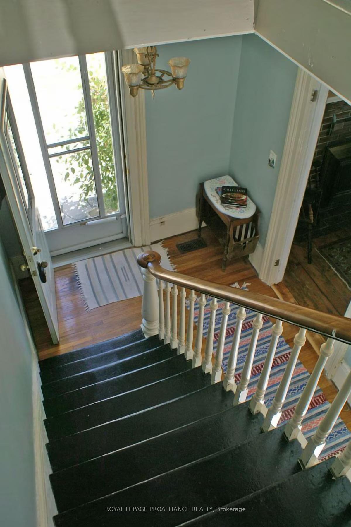 Photo 12 of 20 West Street, Prince Edward County, Wellington — HOMEH