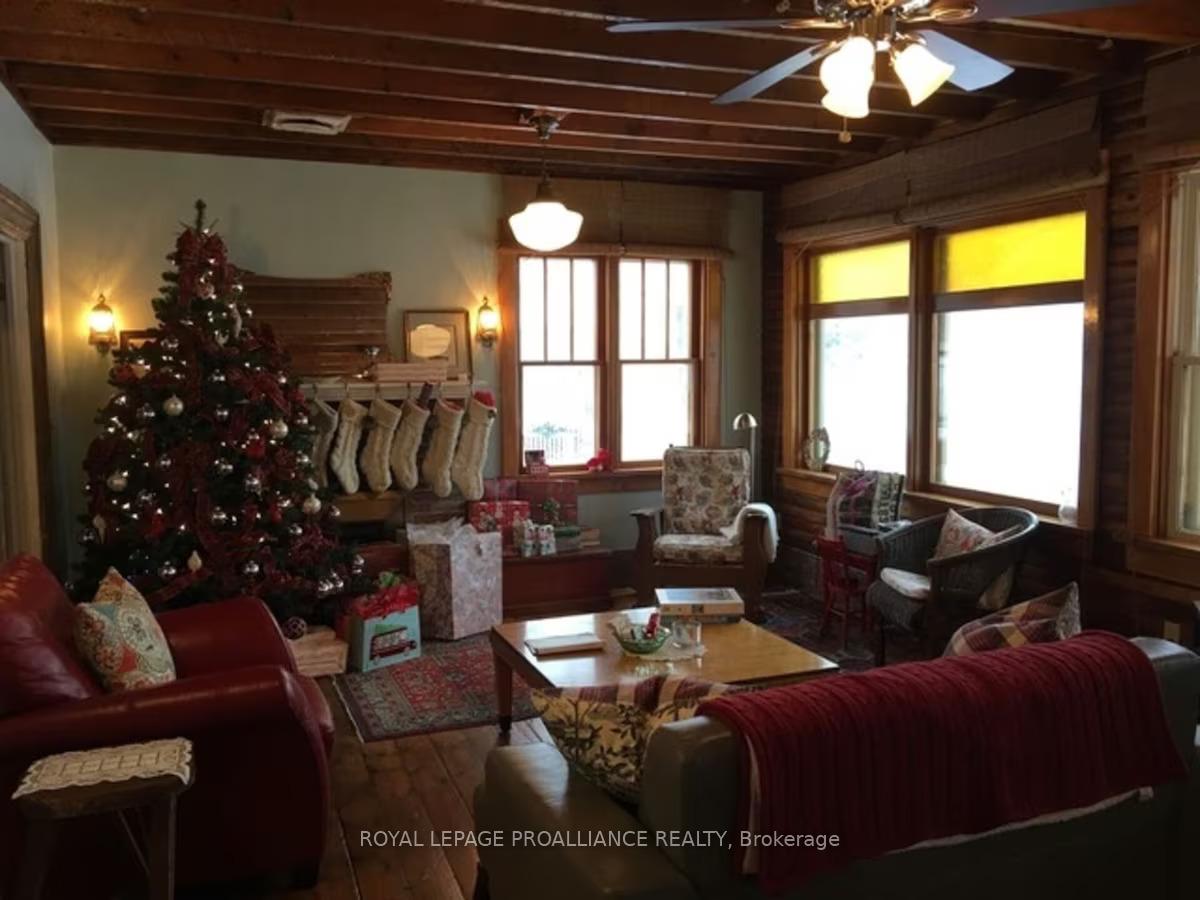 Photo 16 of 20 West Street, Prince Edward County, Wellington — HOMEH