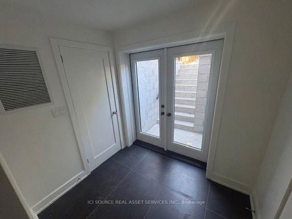 Photo 4 of Unit 4, 152 Brunswick Avenue, Toronto, University — HOMEH