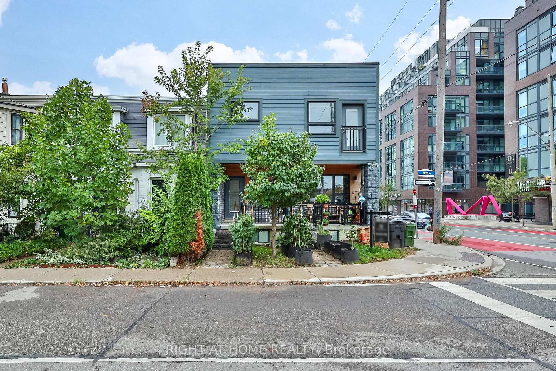 Photo 23 of Unit 4, 31 Alma Avenue, Toronto, Little Portugal — HOMEH