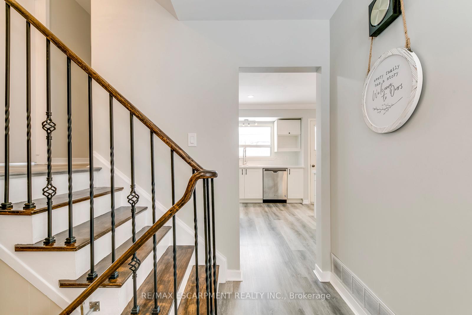 Photo 10 of 5440 Windermere Drive, Burlington, Appleby — HOMEH
