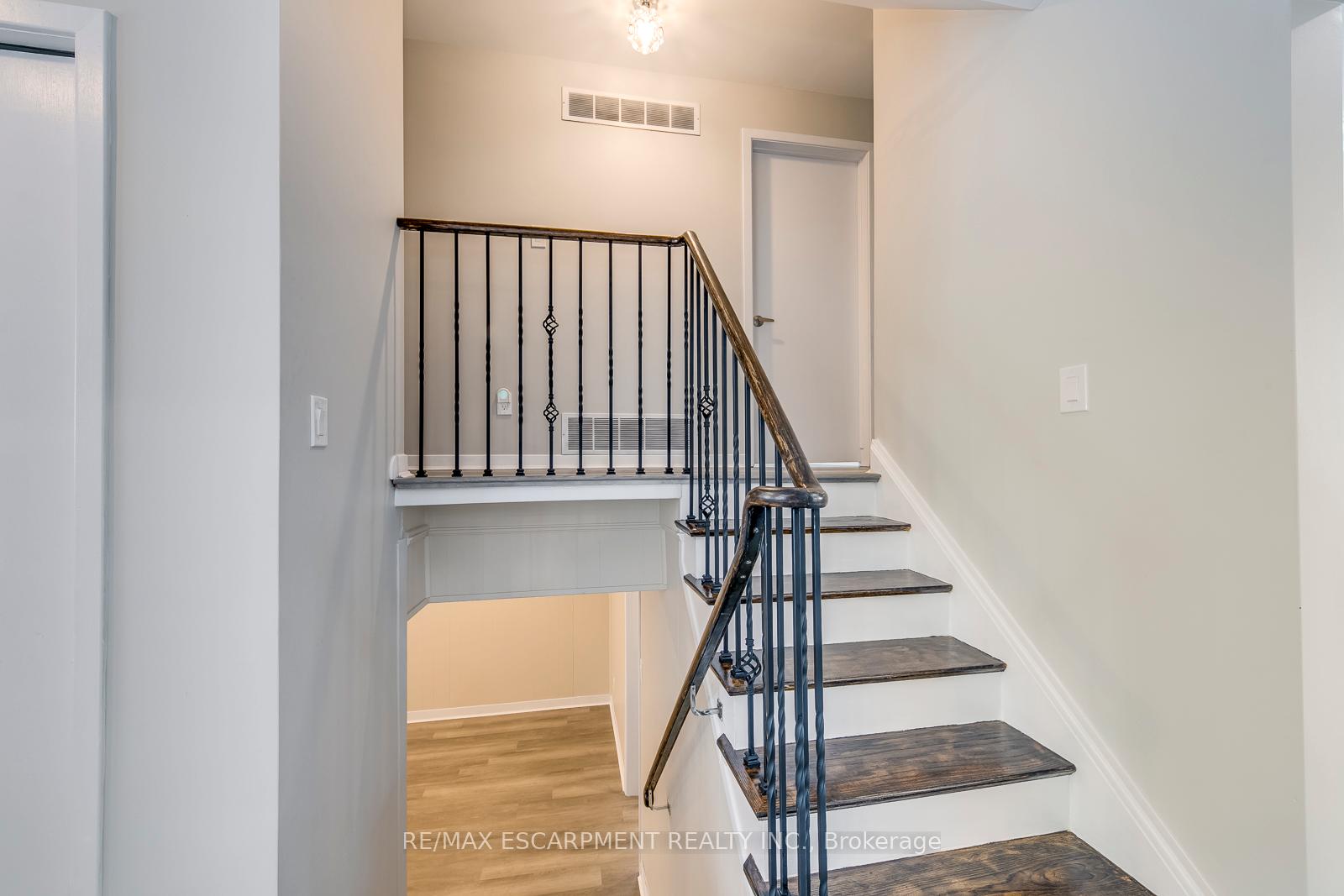 Photo 18 of 5440 Windermere Drive, Burlington, Appleby — HOMEH