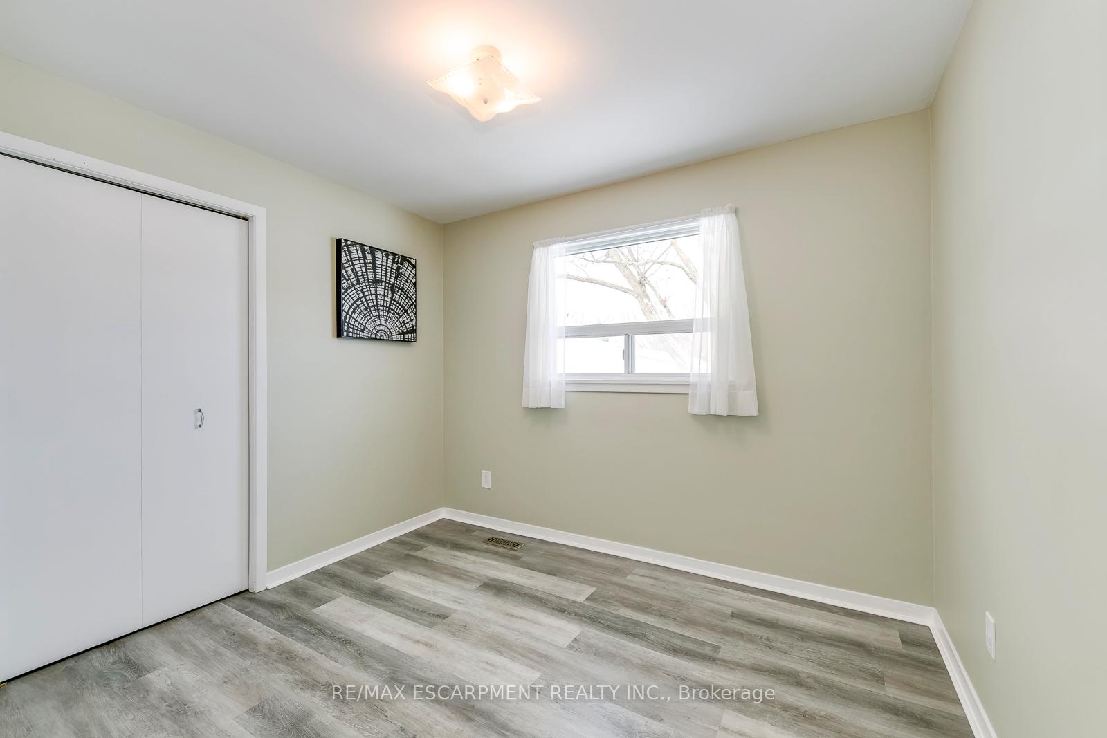 Photo 23 of 5440 Windermere Drive, Burlington, Appleby — HOMEH