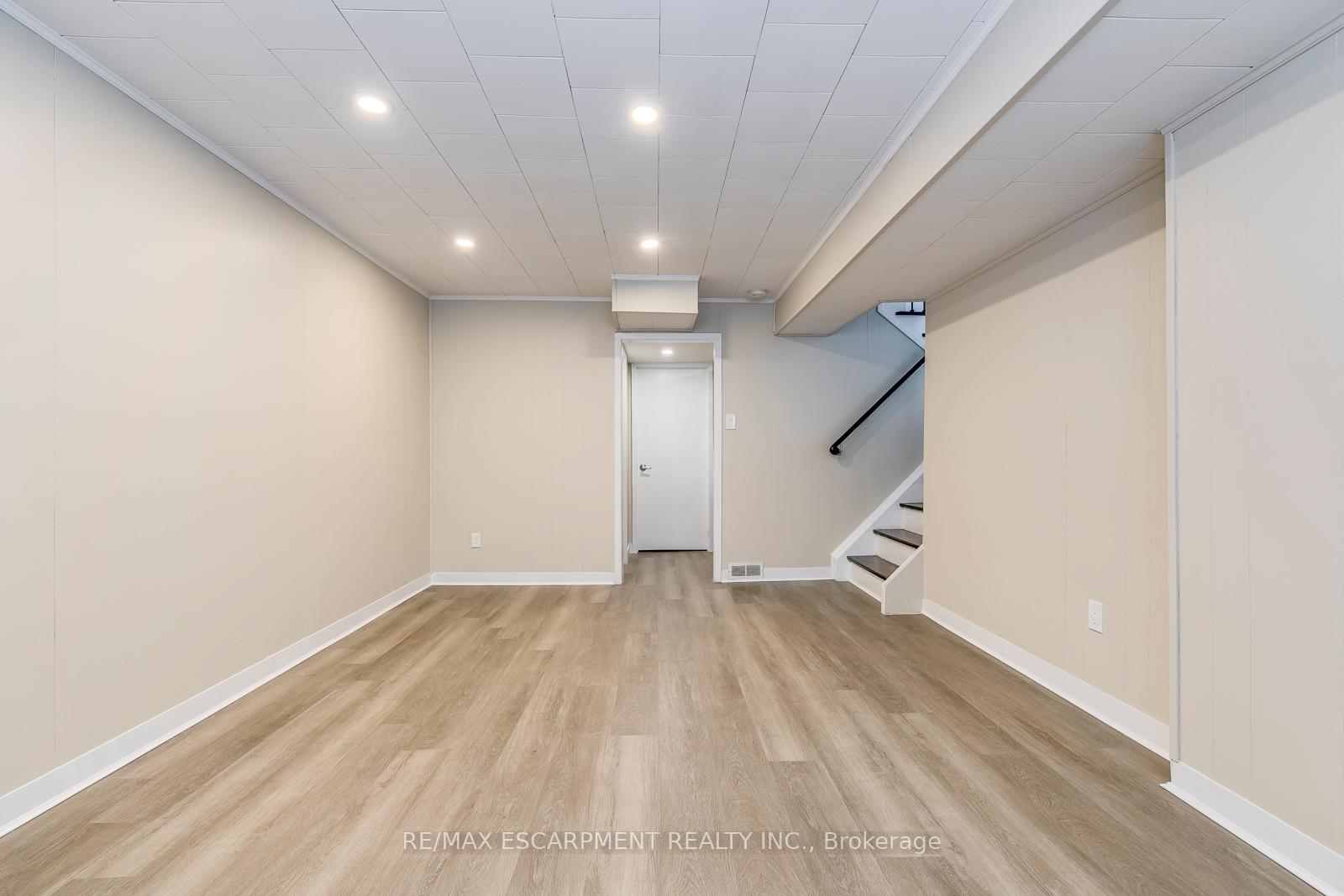 Photo 32 of 5440 Windermere Drive, Burlington, Appleby — HOMEH