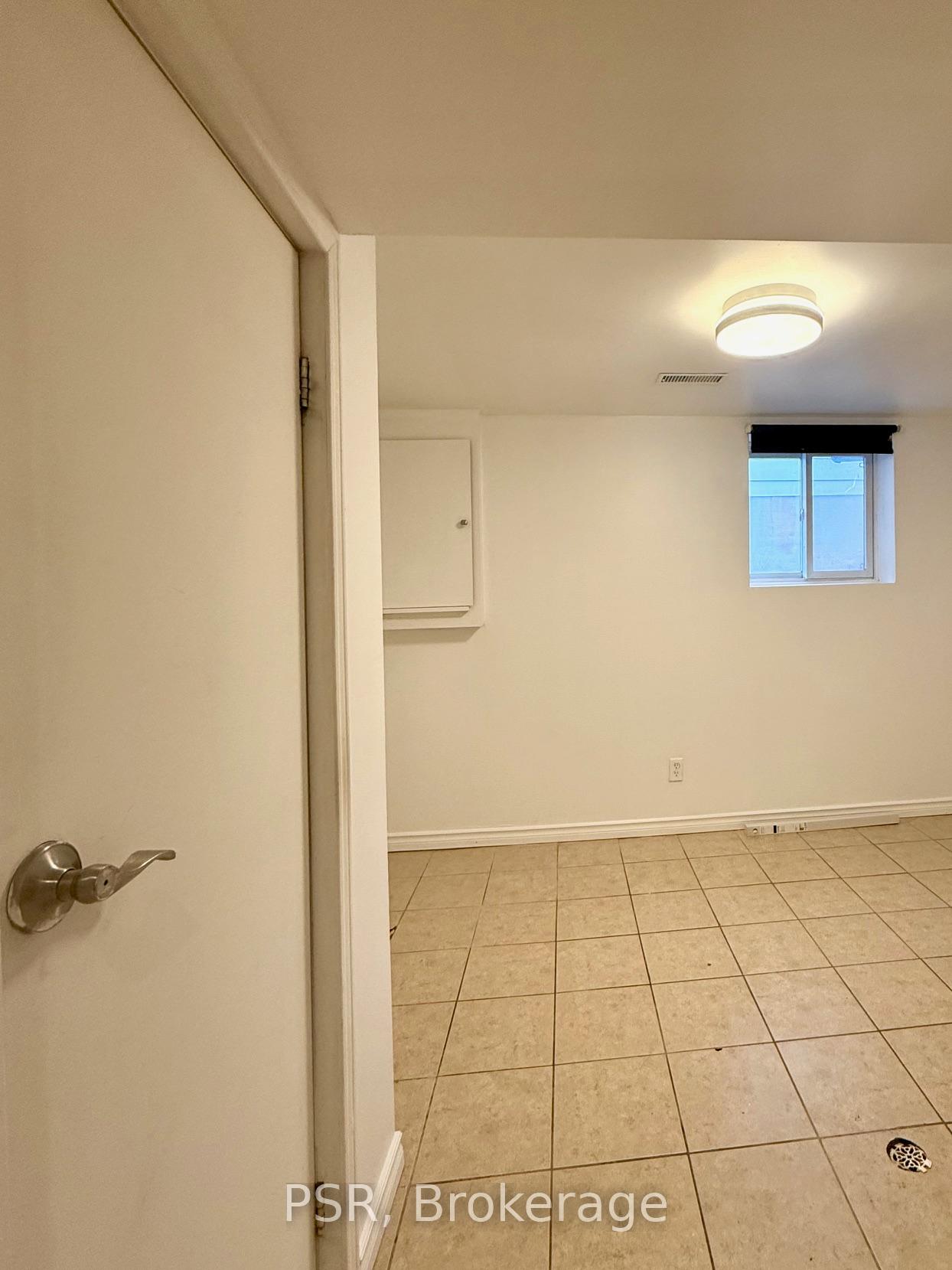 Photo 10 of Unit Lower, 191 Coxwell Avenue, Toronto, Woodbine Corridor — HOMEH