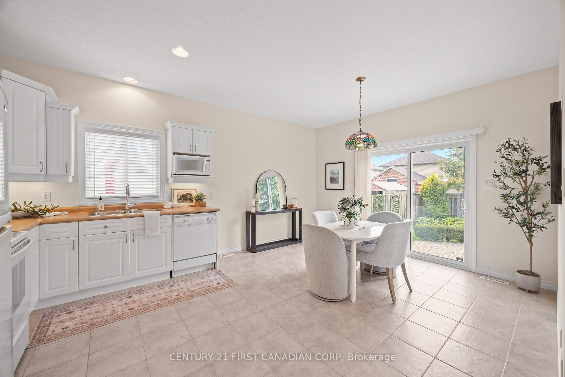 Photo 14 of 1777 Ennismore Crescent, London, North E — HOMEH