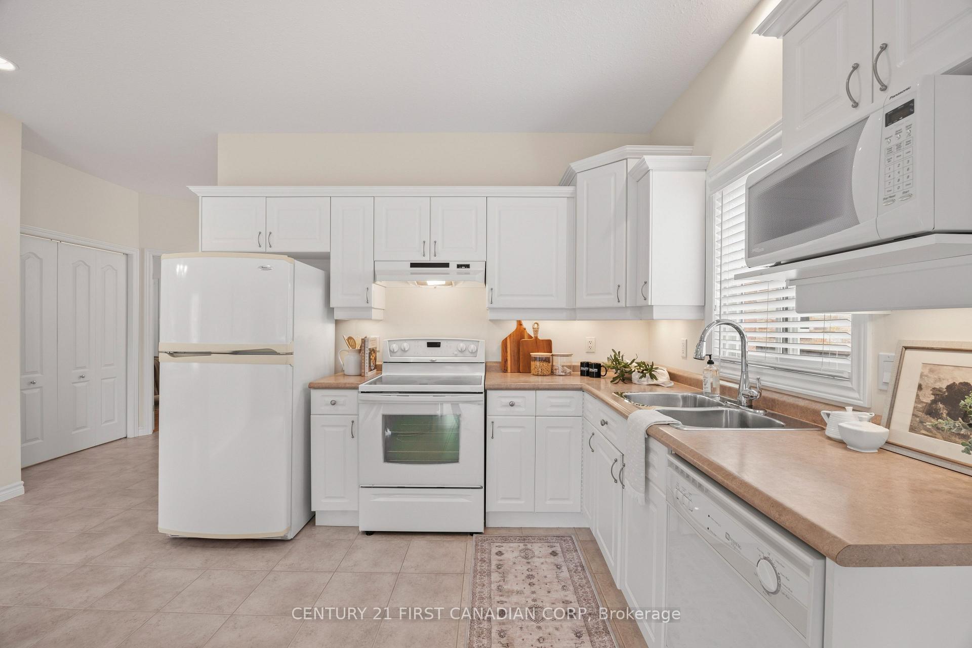 Photo 18 of 1777 Ennismore Crescent, London, North E — HOMEH