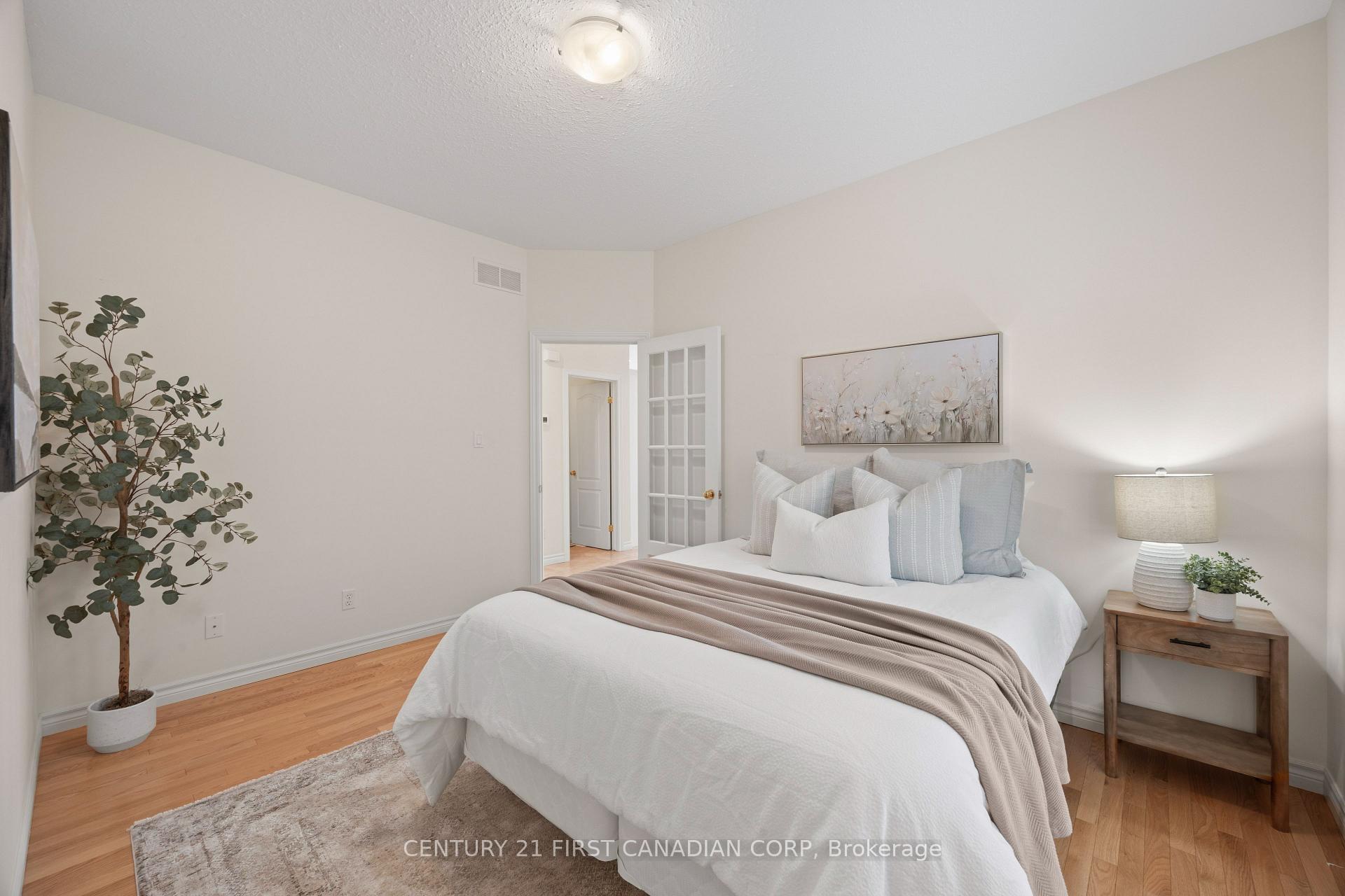 Photo 29 of 1777 Ennismore Crescent, London, North E — HOMEH