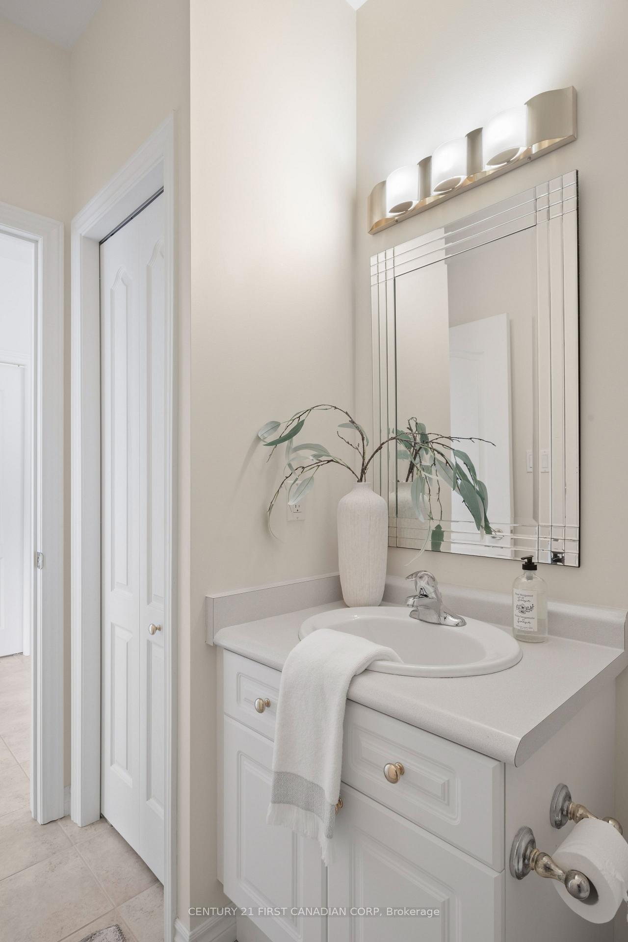 Photo 31 of 1777 Ennismore Crescent, London, North E — HOMEH