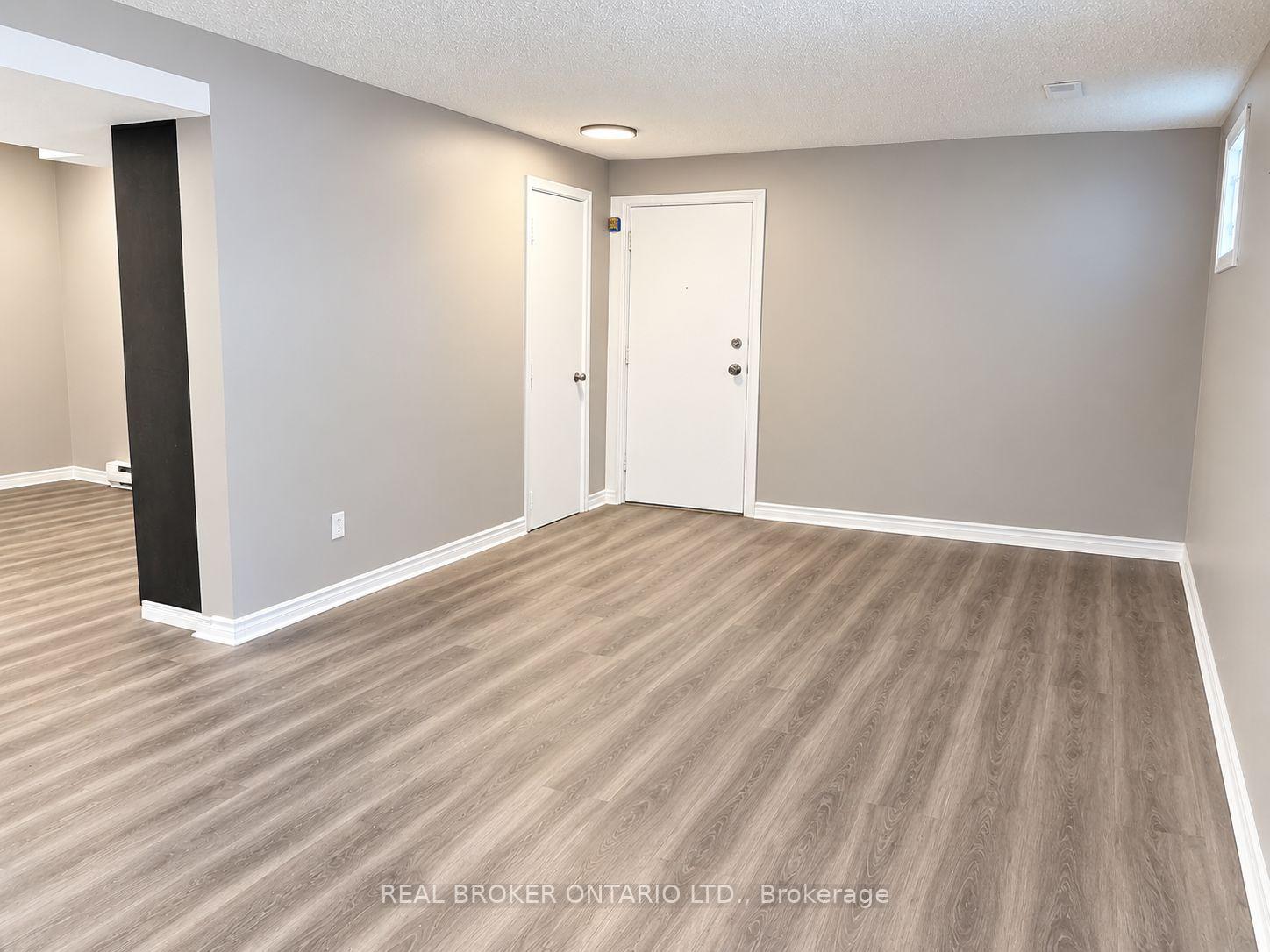 Photo 8 of Unit C, 93 Brybeck Crescent, Kitchener, Victoria Hills — HOMEH