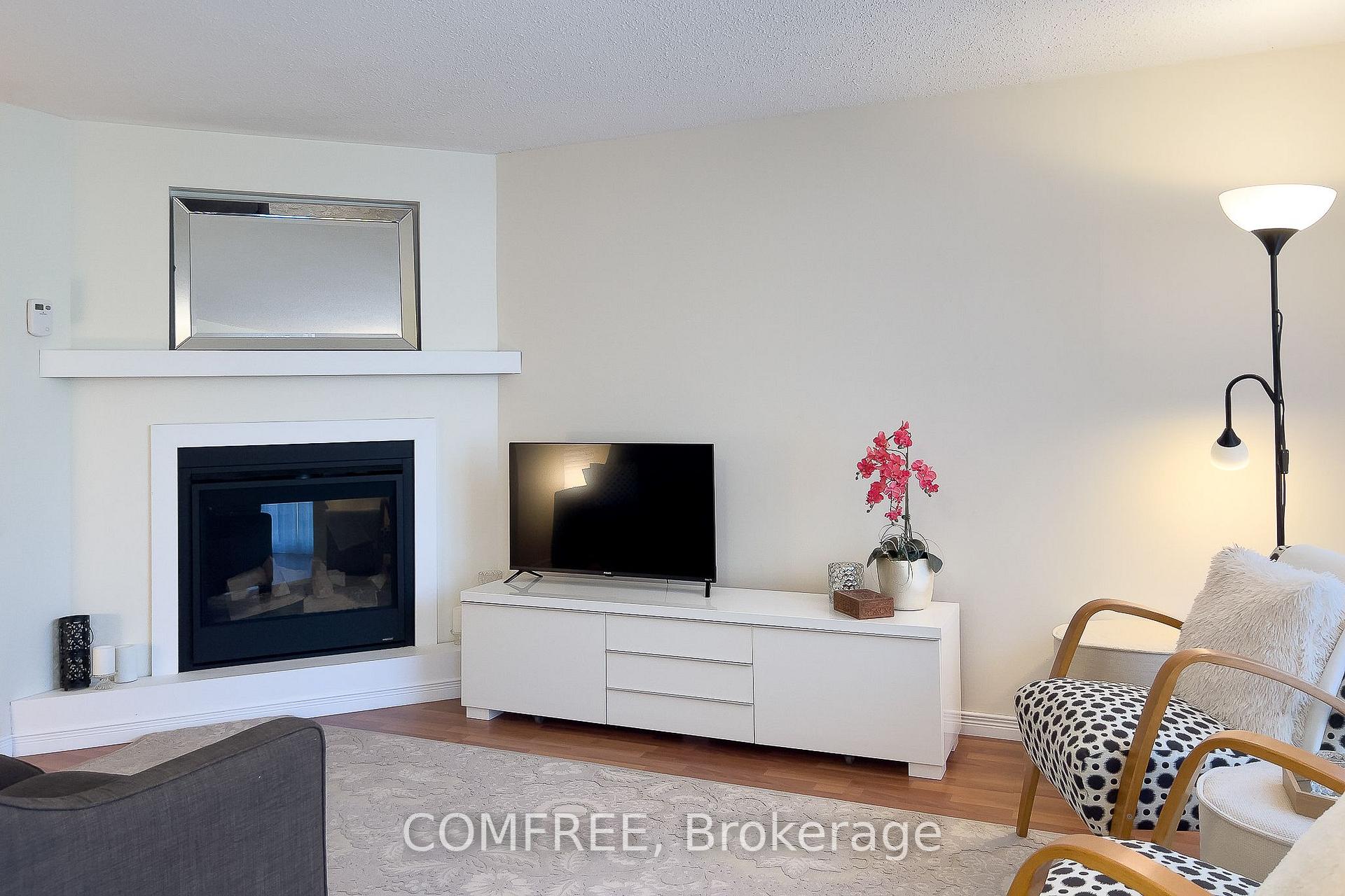 Photo 7 of 28 Bluejay Drive, Barrie, Cundles East — HOMEH