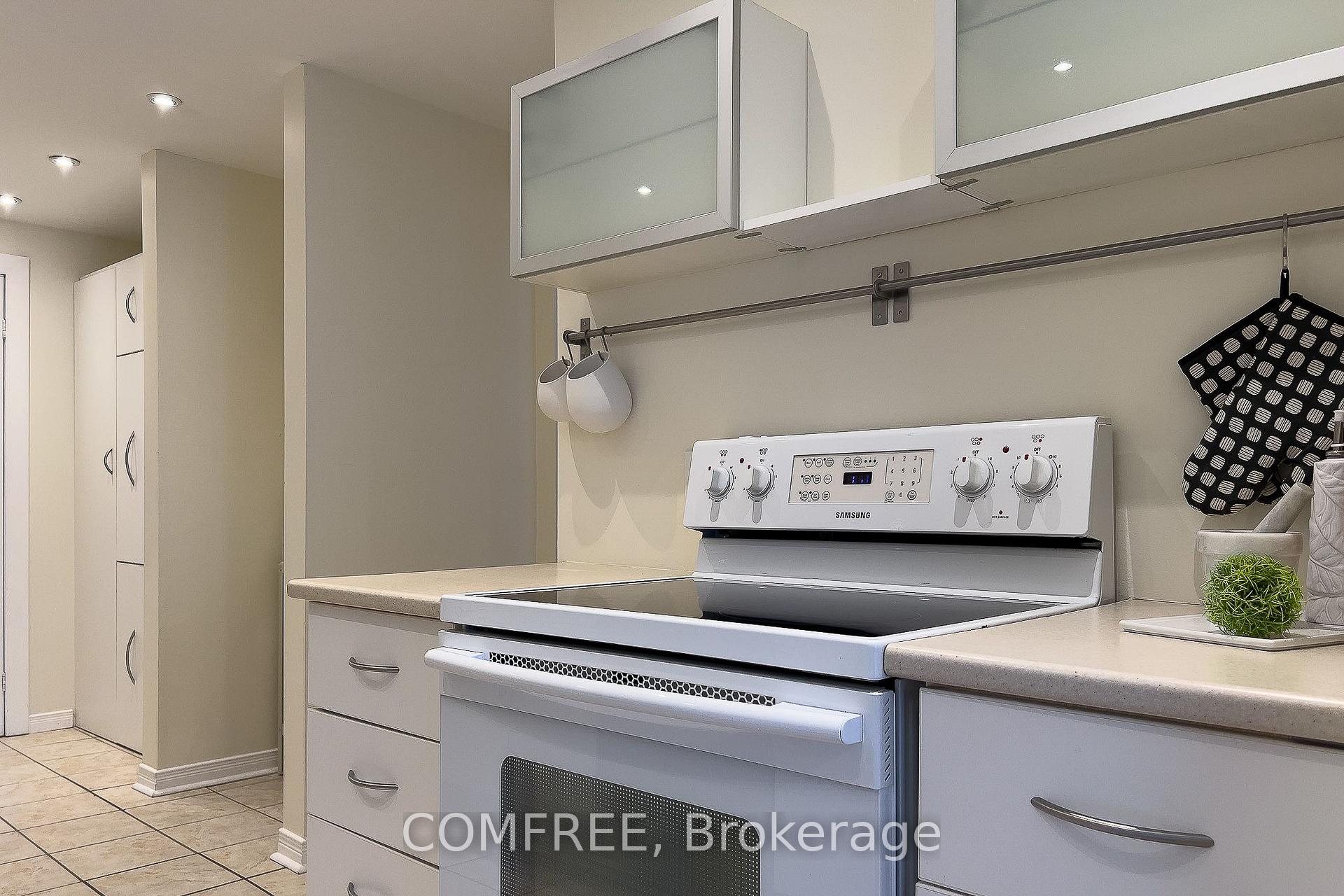 Photo 12 of 28 Bluejay Drive, Barrie, Cundles East — HOMEH