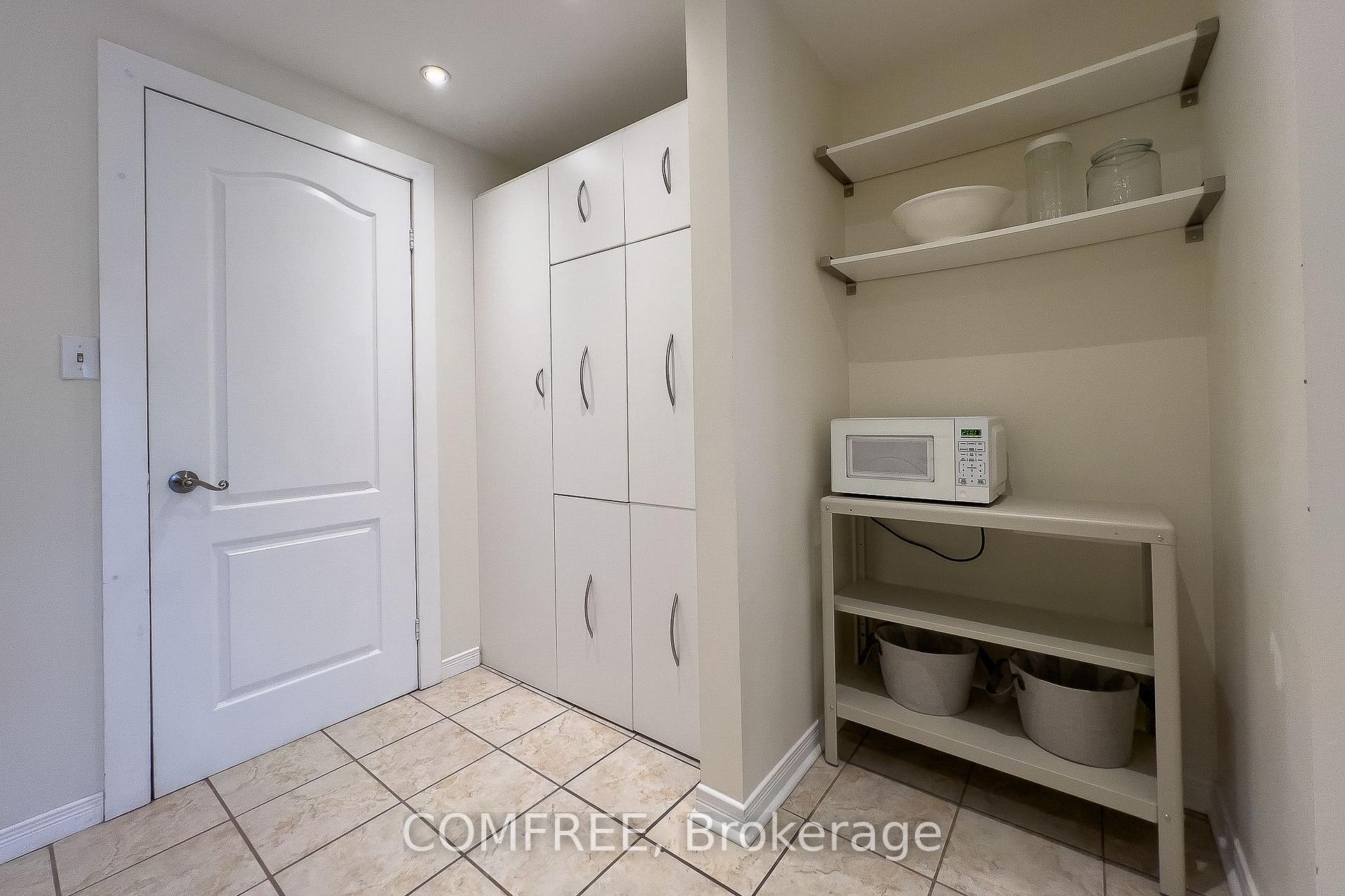 Photo 15 of 28 Bluejay Drive, Barrie, Cundles East — HOMEH