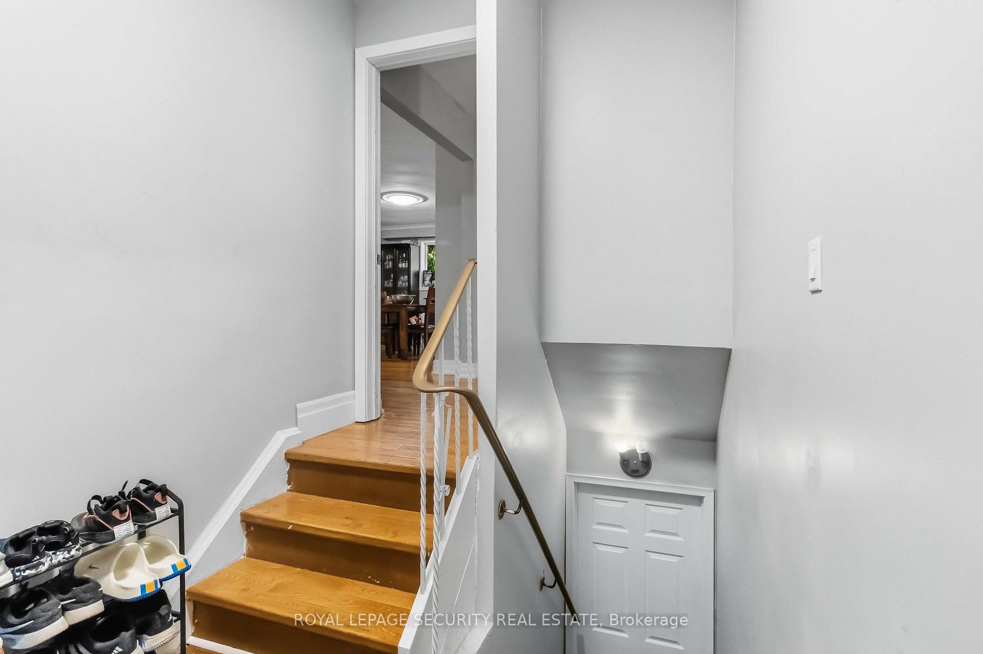 Photo 11 of 93 Connaught Crescent, Caledon, Bolton West — HOMEH
