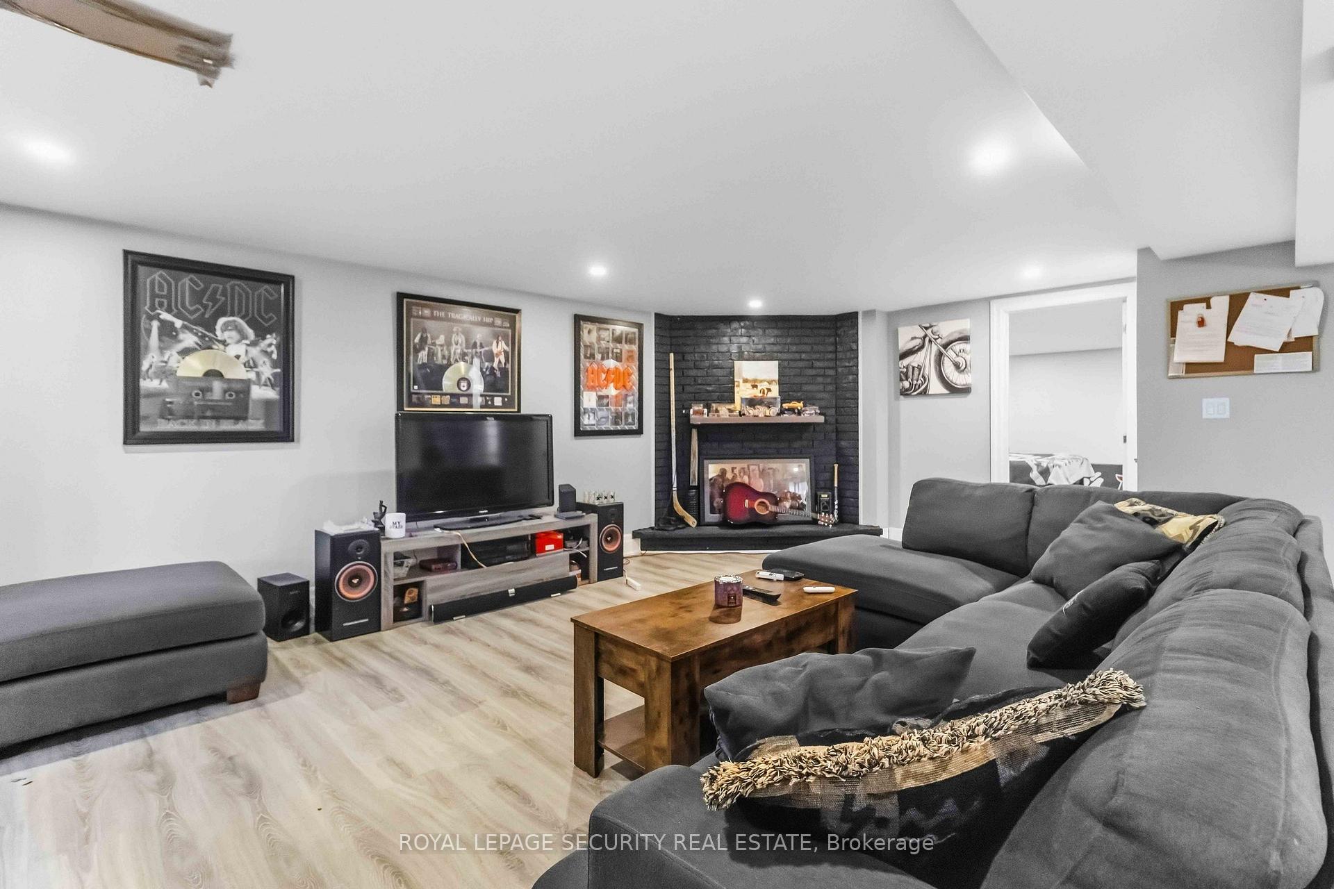 Photo 14 of 93 Connaught Crescent, Caledon, Bolton West — HOMEH