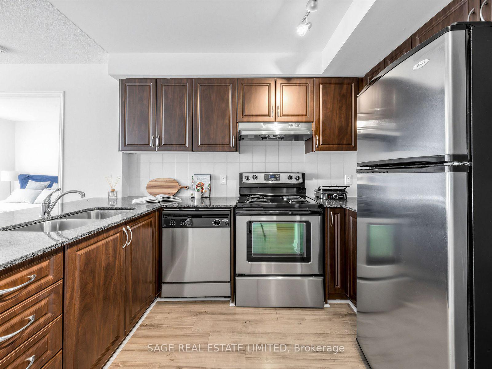 Photo 6 of Unit 507, 60 Fairfax Crescent, Scarborough, Clairlea-Birchmount — HOMEH