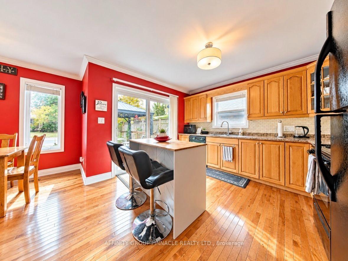 Photo 8 of 5 Denfield Road, Kawartha Lakes, Lindsay — HOMEH