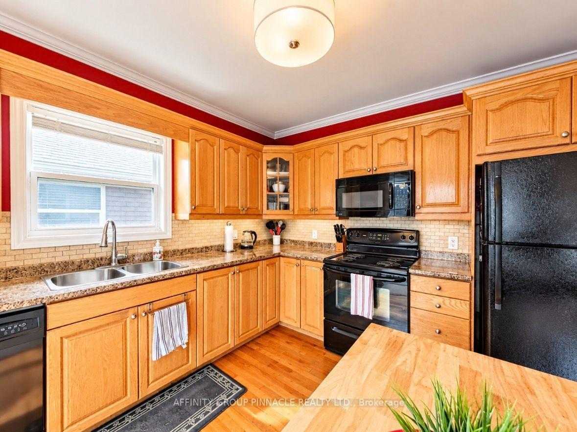 Photo 9 of 5 Denfield Road, Kawartha Lakes, Lindsay — HOMEH