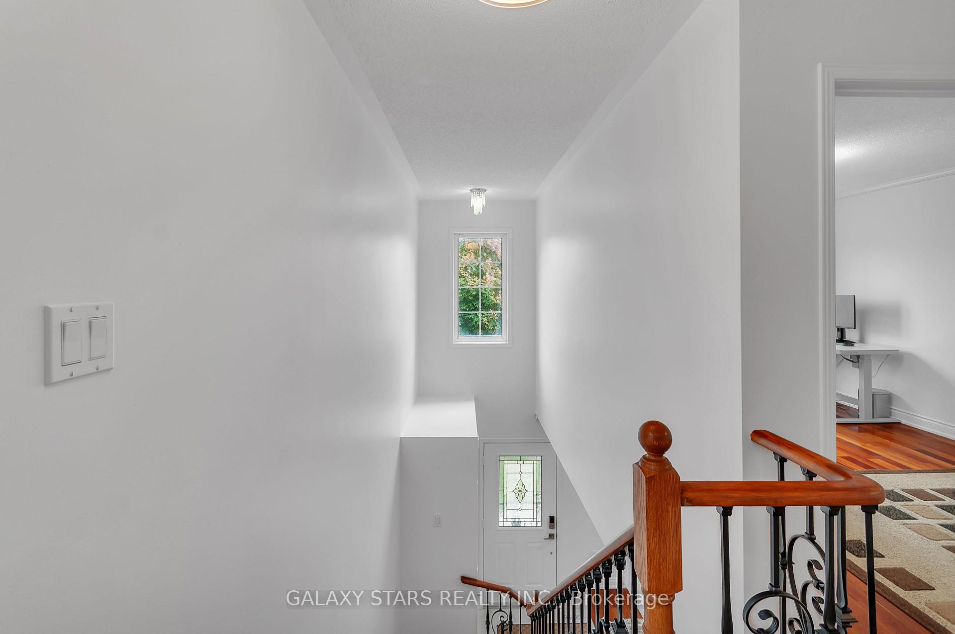 Photo 9 of 32 Armitage Crescent, Ajax, Northwest Ajax — HOMEH