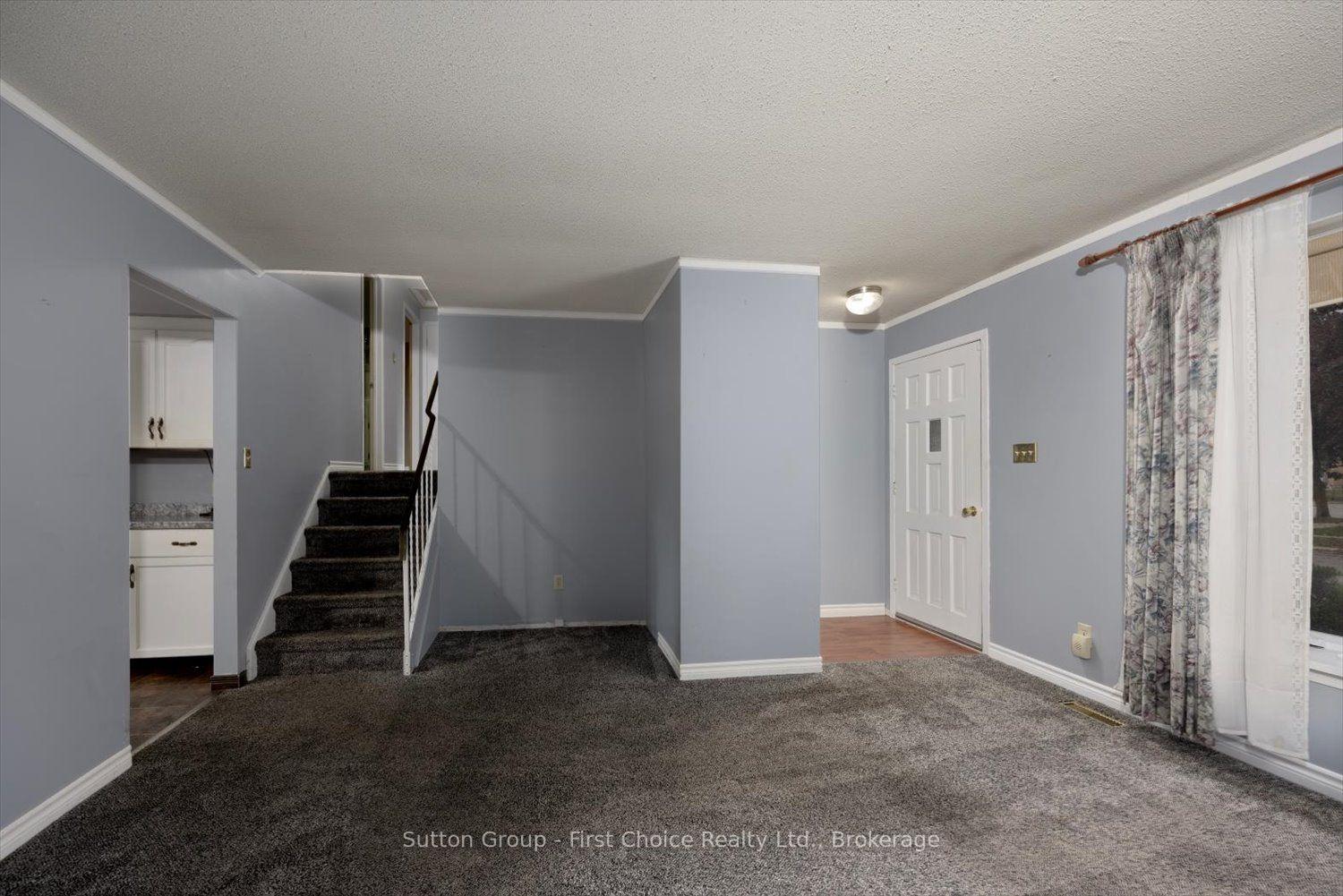 Photo 12 of 8 Sargint Street, Stratford — HOMEH