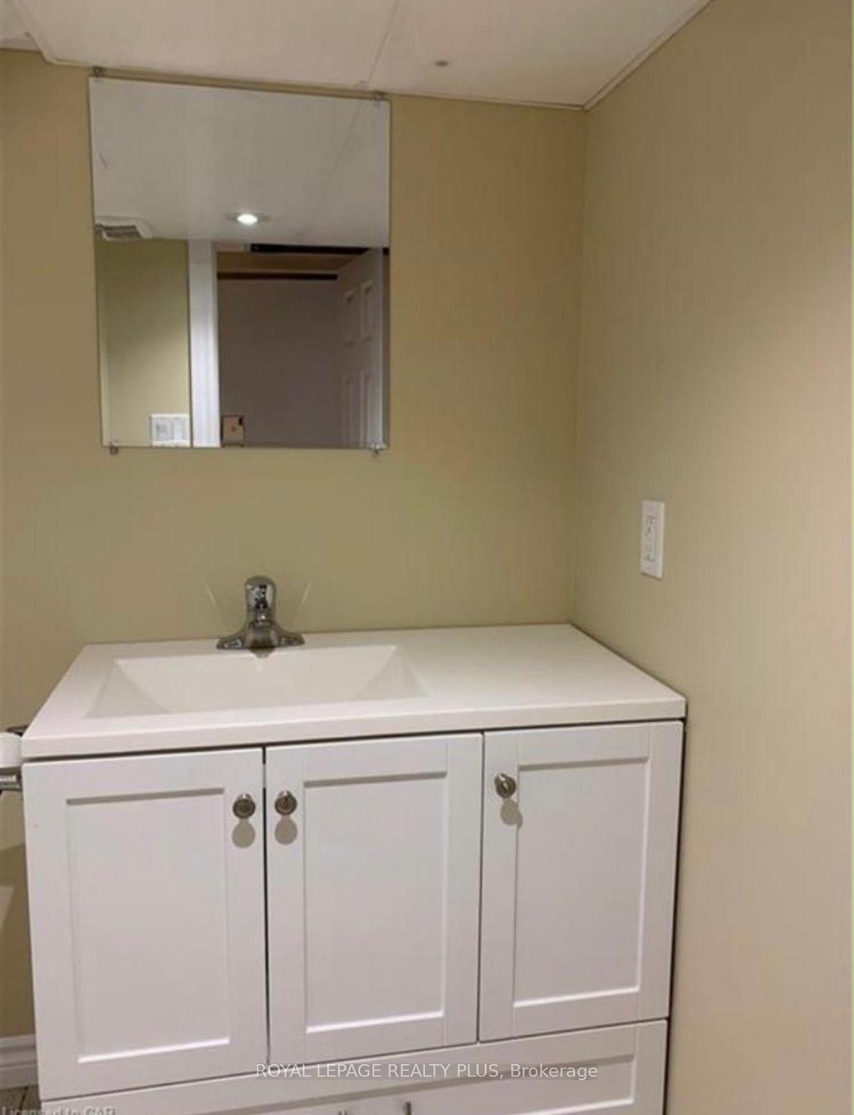 Photo 14 of 9 York Street, Kitchener, KW Hospital — HOMEH