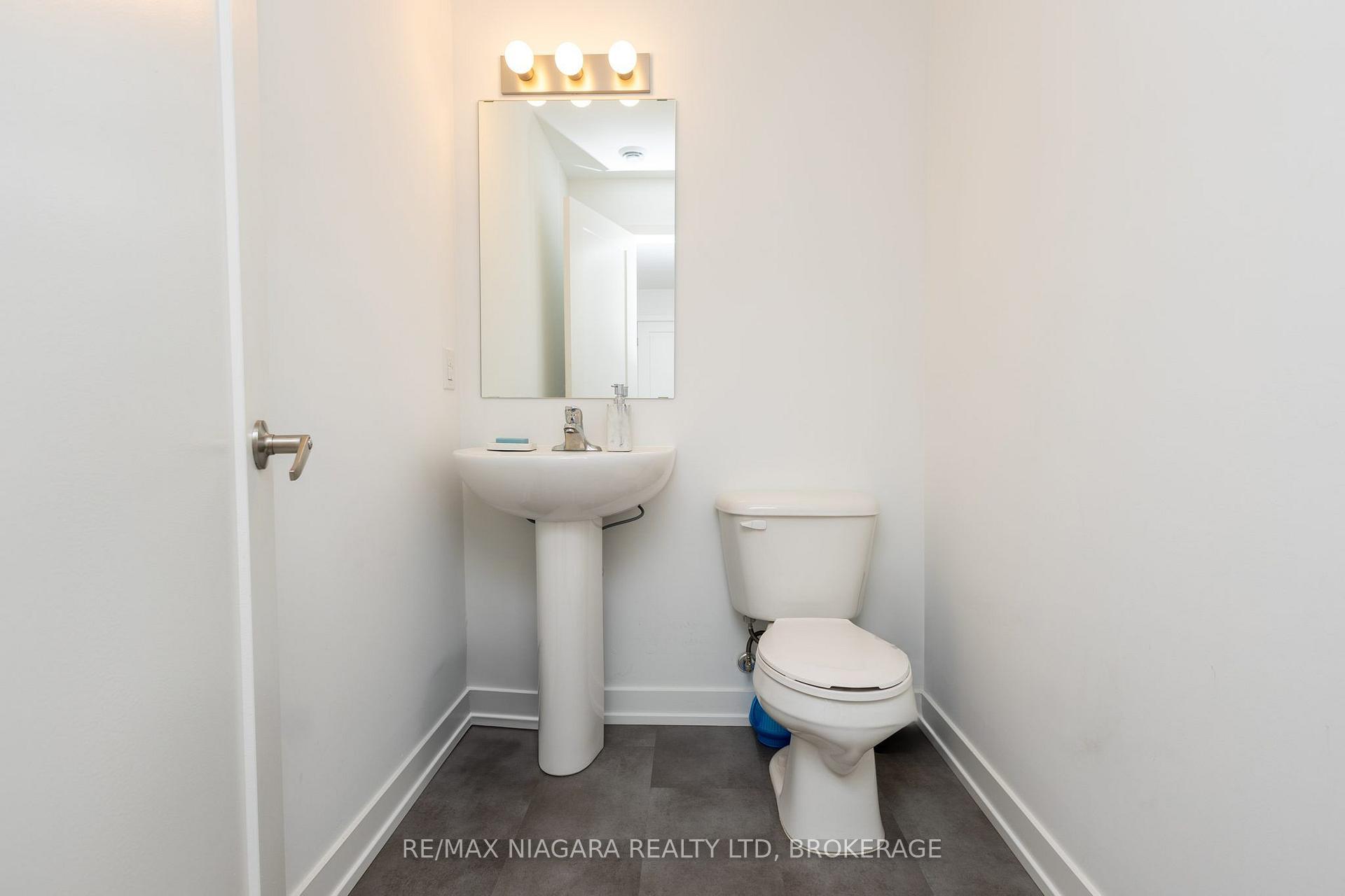 Photo 15 of 4263 Fourth Avenue, Niagara Falls, Downtown — HOMEH