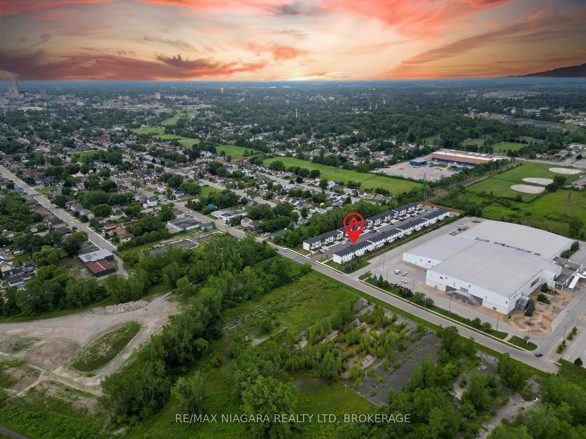 Photo 16 of 4263 Fourth Avenue, Niagara Falls, Downtown — HOMEH