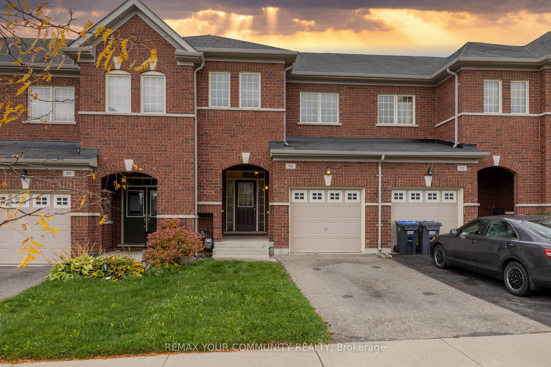 Photo 1 of 90 Sky Harbour Drive, Brampton, Brampton West — HOMEH