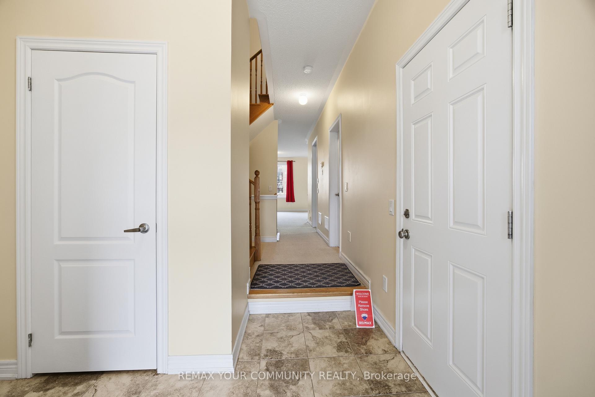 Photo 3 of 90 Sky Harbour Drive, Brampton, Brampton West — HOMEH