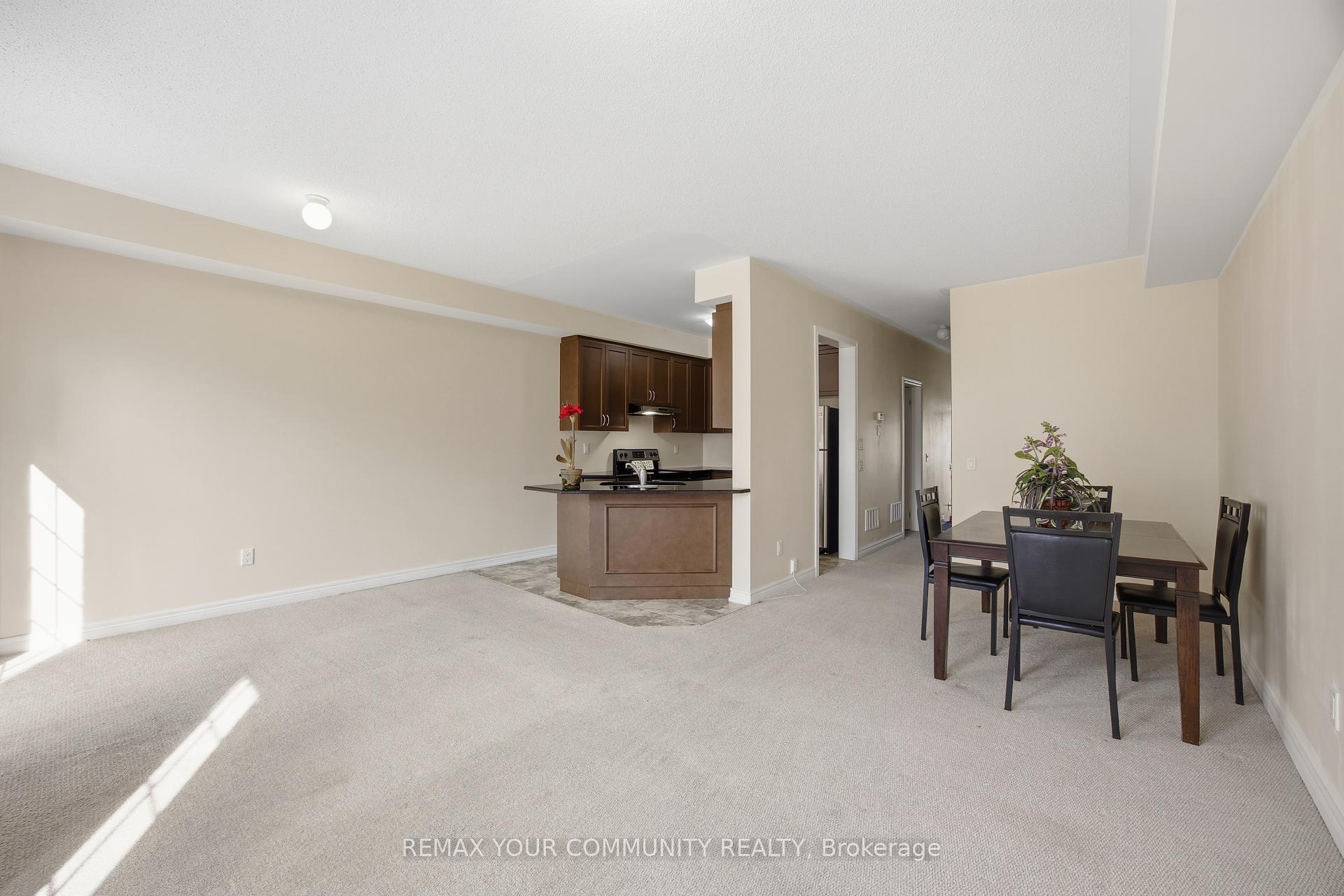 Photo 4 of 90 Sky Harbour Drive, Brampton, Brampton West — HOMEH