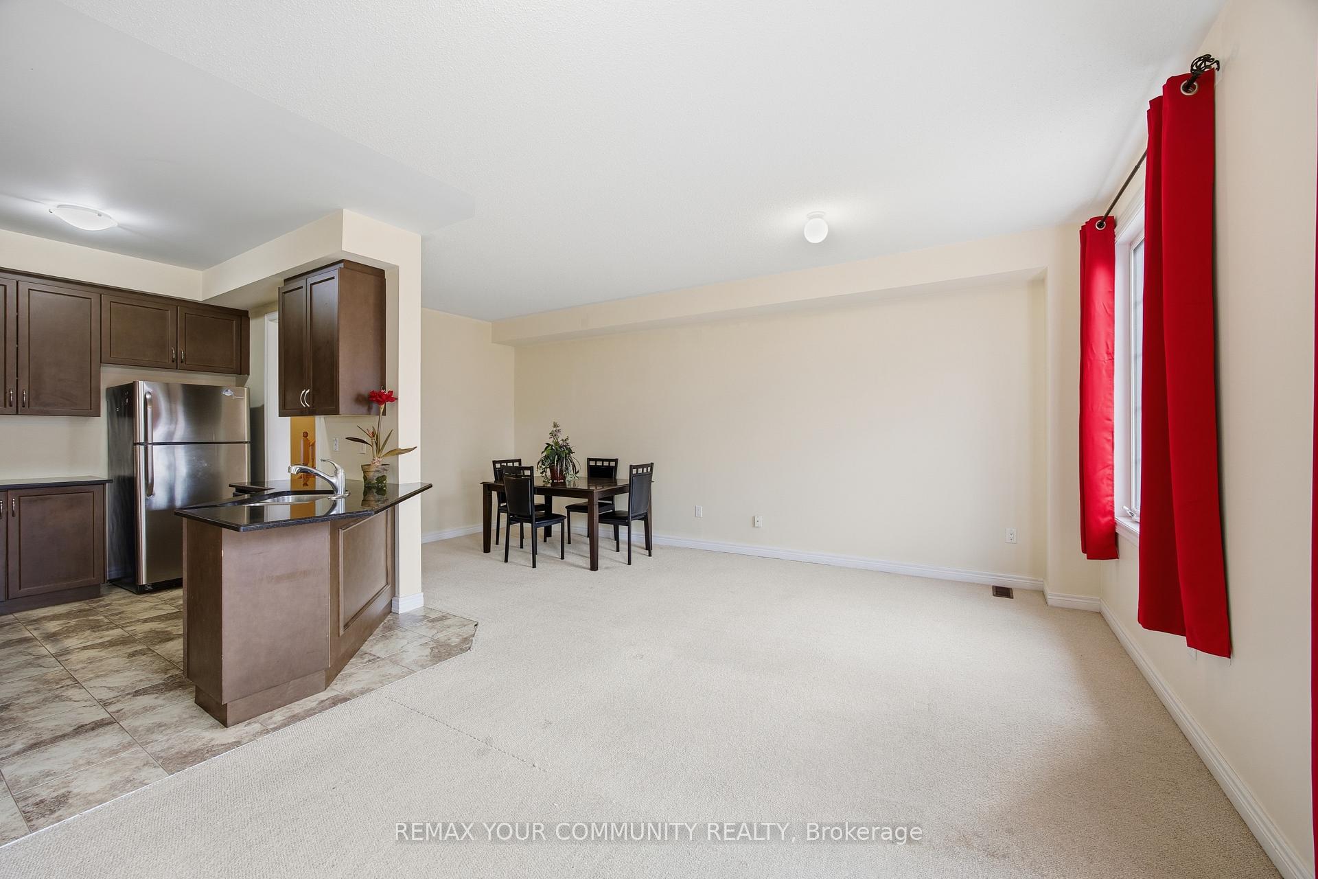 Photo 5 of 90 Sky Harbour Drive, Brampton, Brampton West — HOMEH