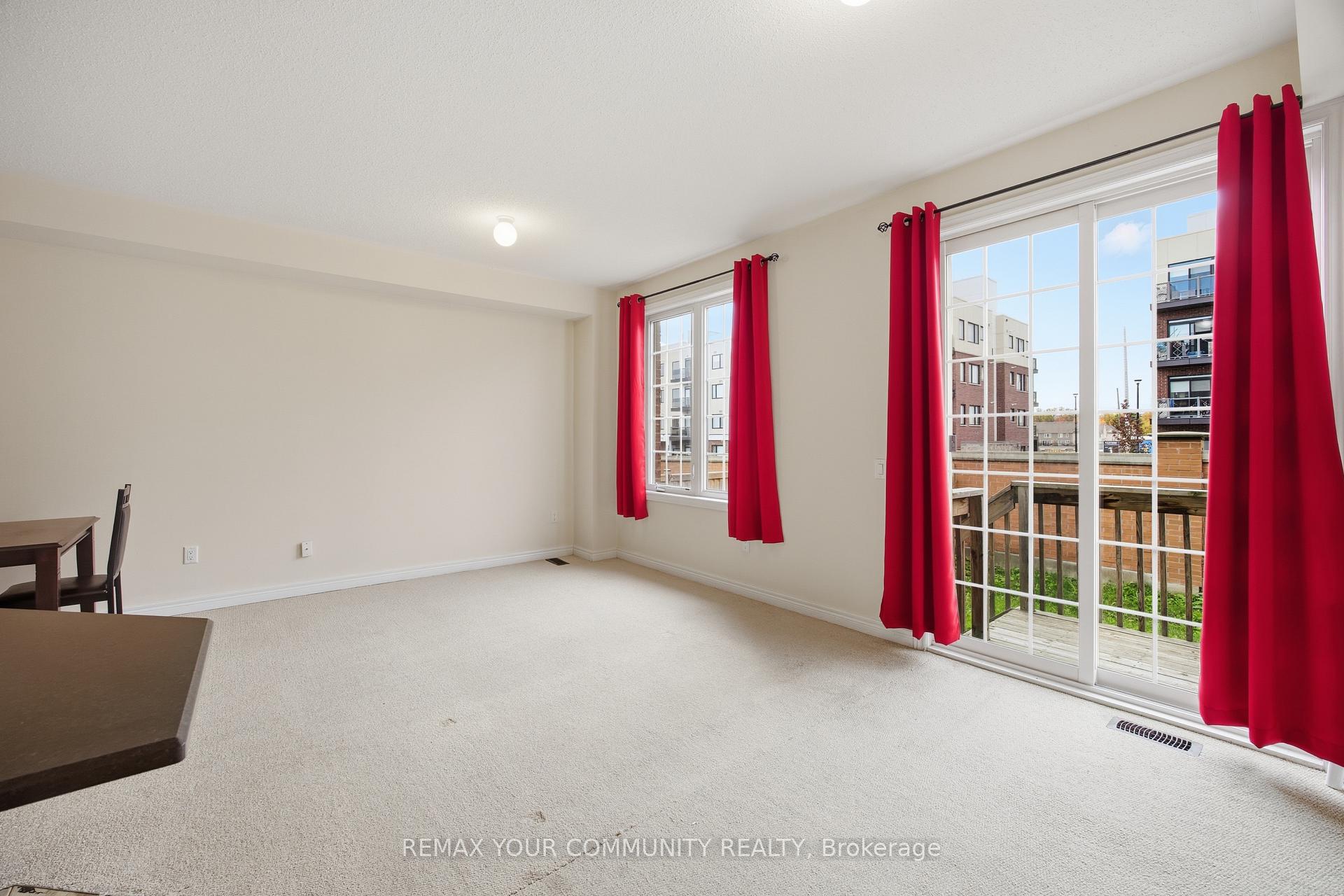 Photo 6 of 90 Sky Harbour Drive, Brampton, Brampton West — HOMEH