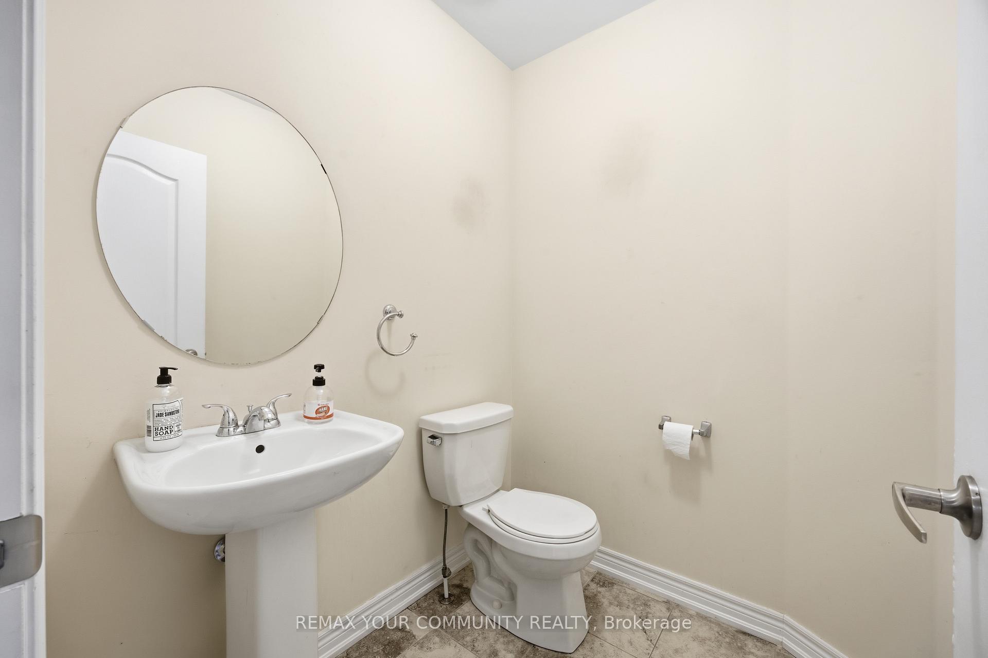 Photo 9 of 90 Sky Harbour Drive, Brampton, Brampton West — HOMEH