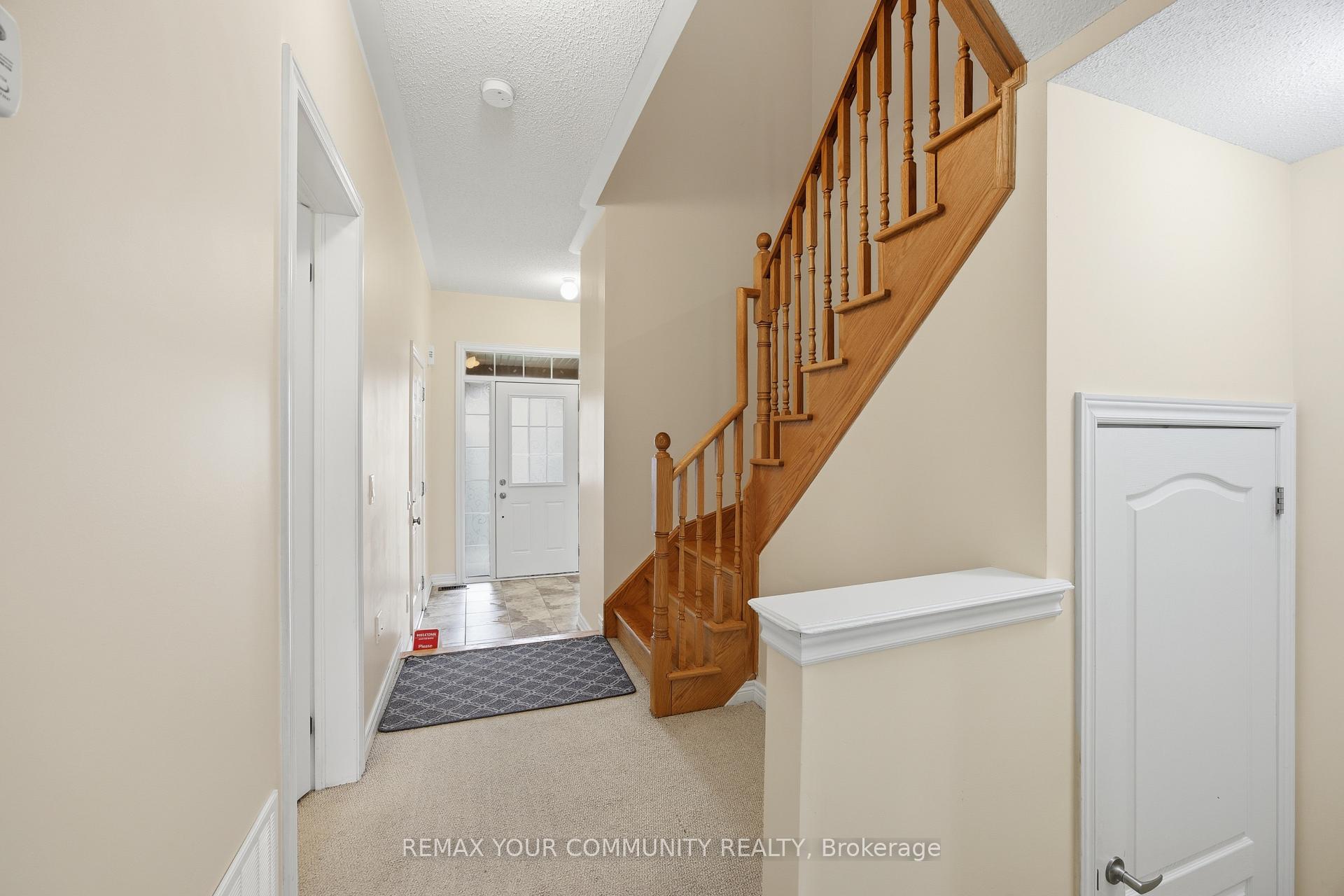 Photo 10 of 90 Sky Harbour Drive, Brampton, Brampton West — HOMEH
