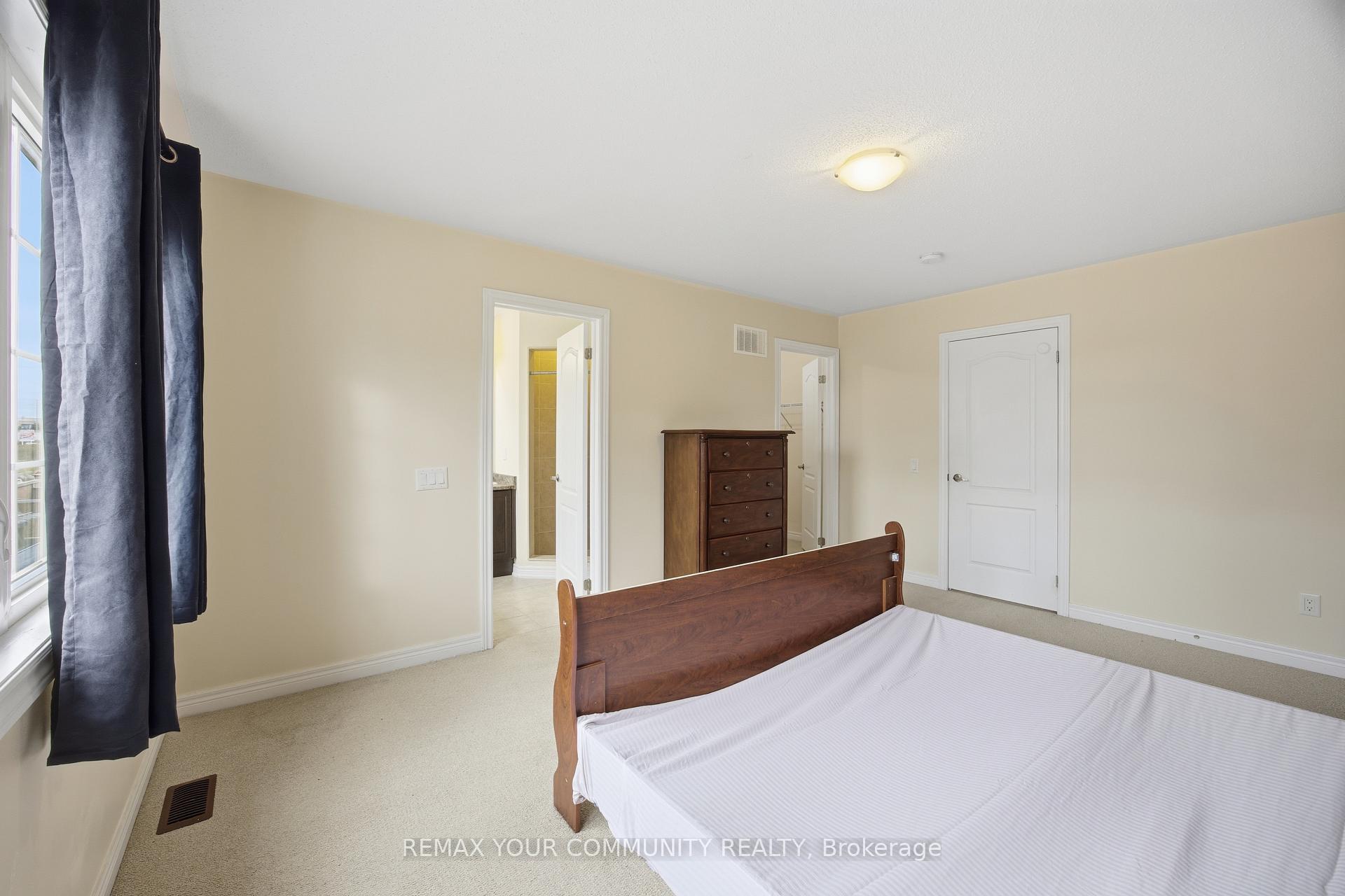 Photo 13 of 90 Sky Harbour Drive, Brampton, Brampton West — HOMEH