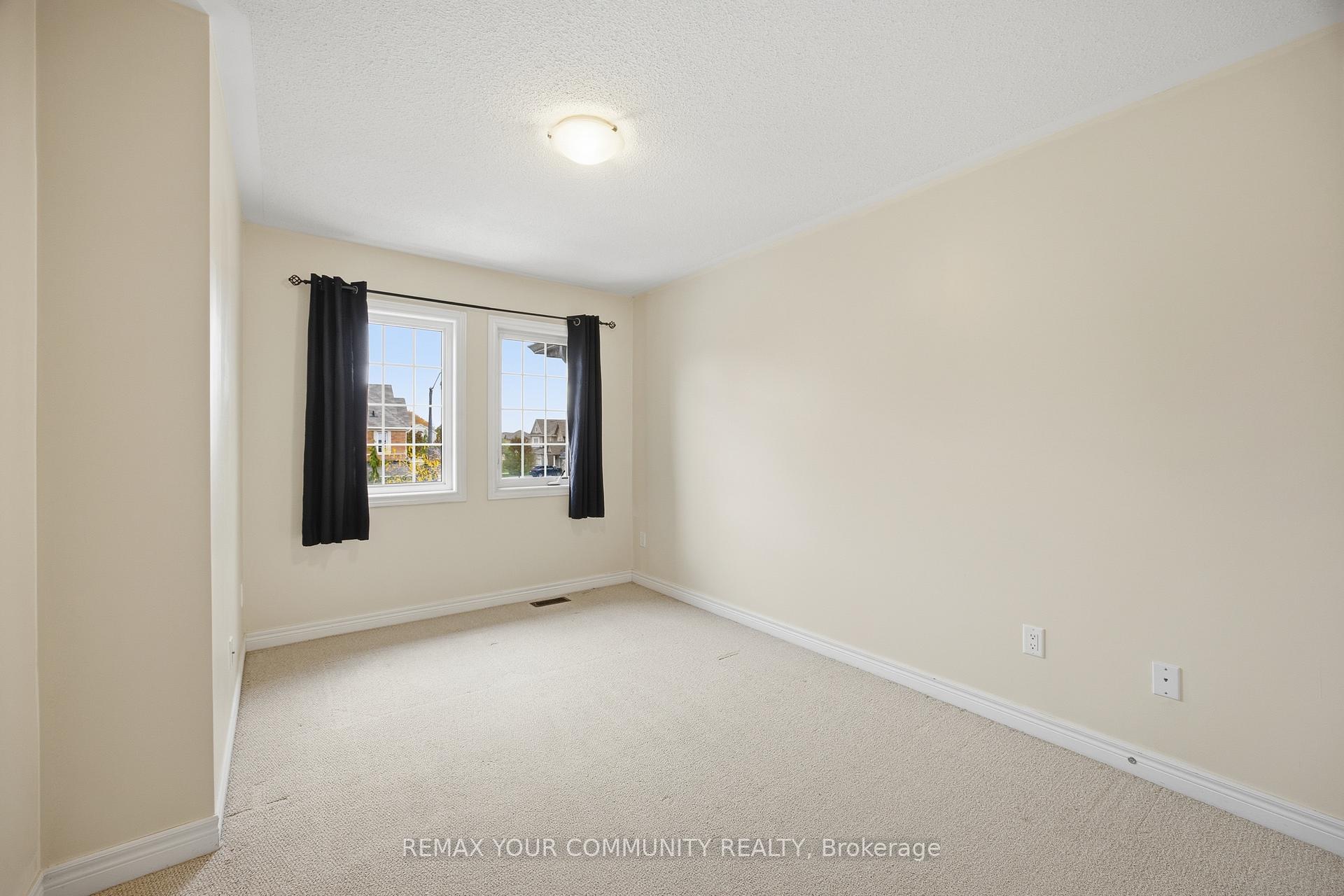 Photo 18 of 90 Sky Harbour Drive, Brampton, Brampton West — HOMEH