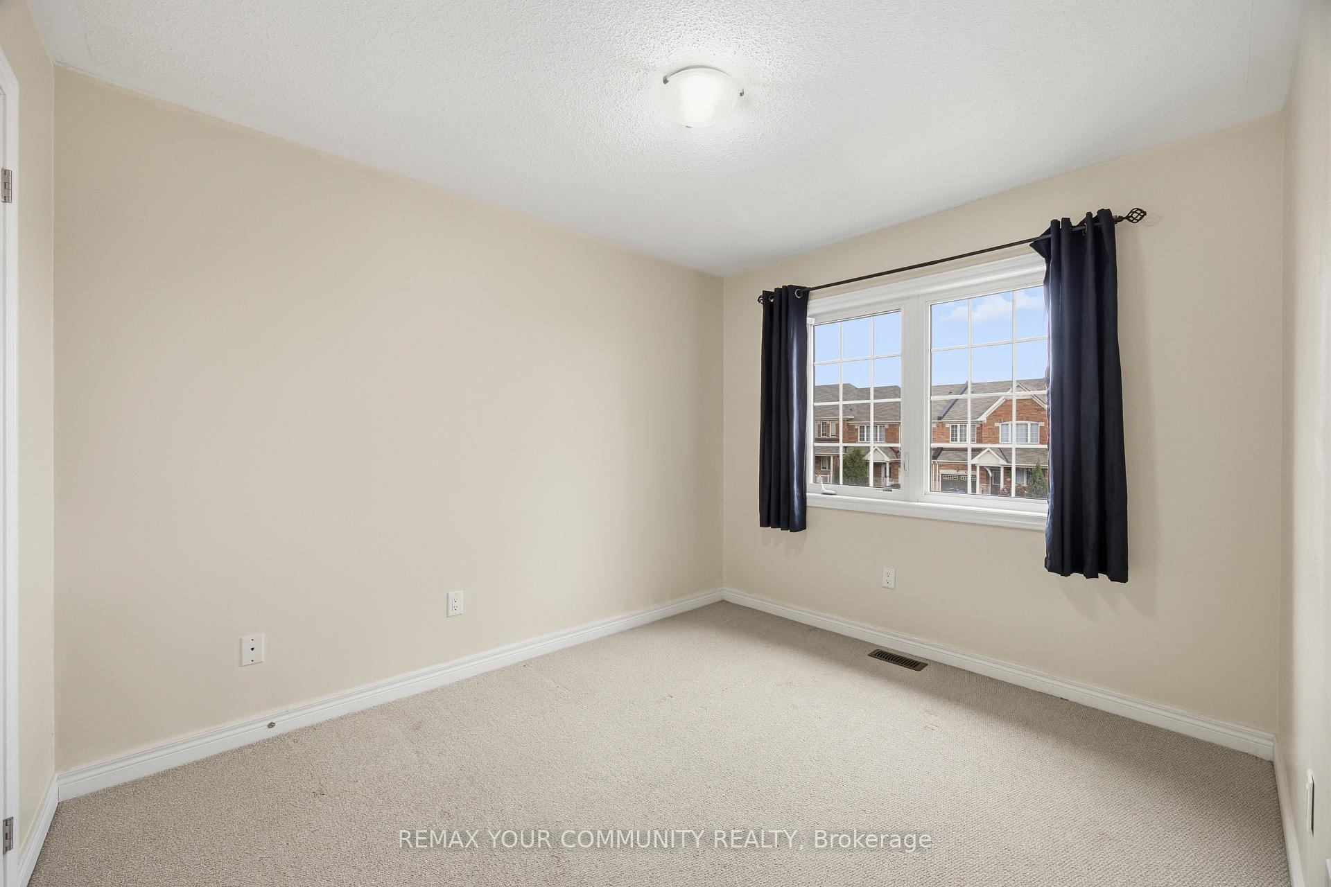 Photo 24 of 90 Sky Harbour Drive, Brampton, Brampton West — HOMEH