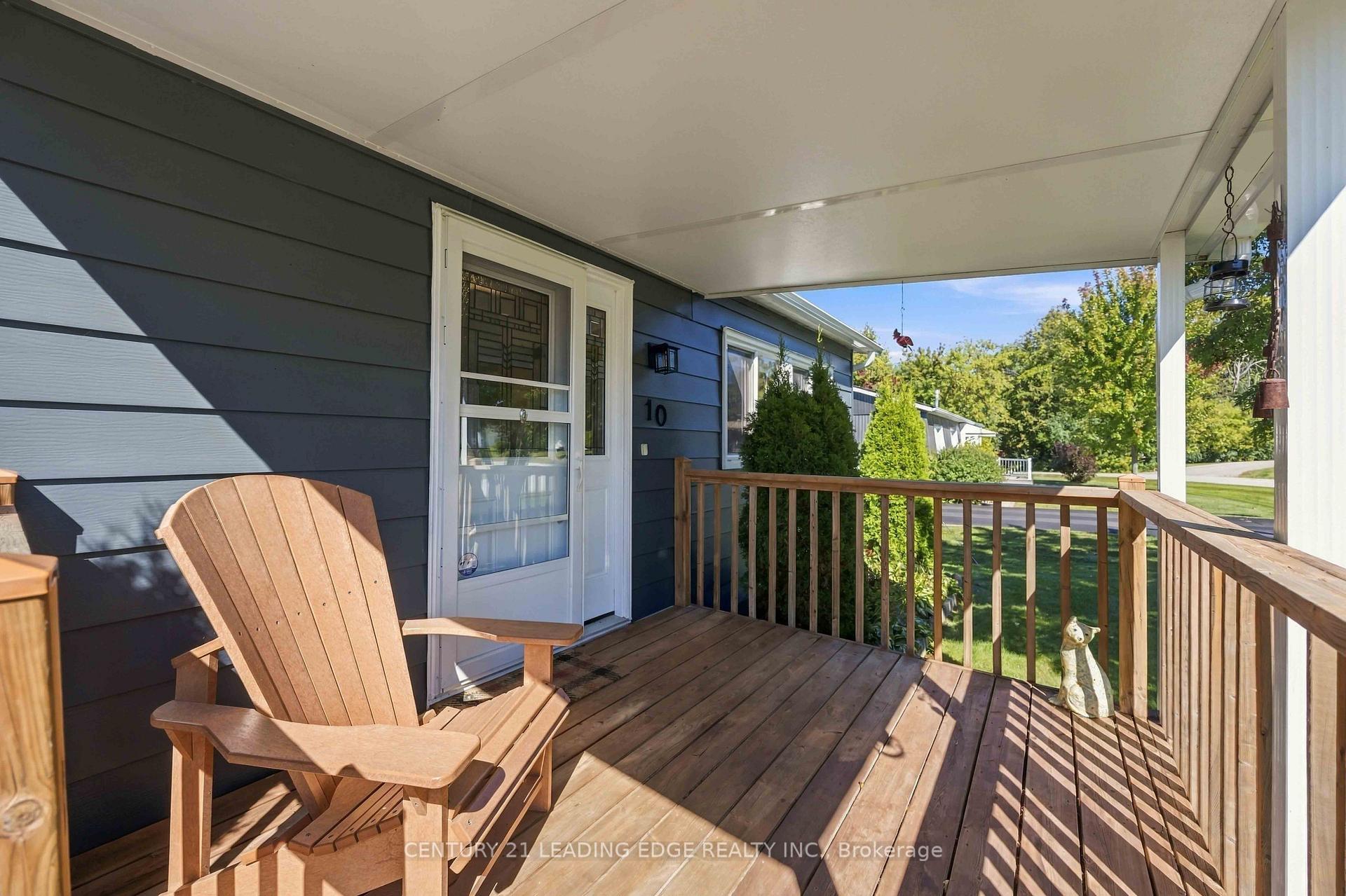 Photo 3 of 10 Hummingbird Circle, Georgina, Sutton & Jackson's Point — HOMEH