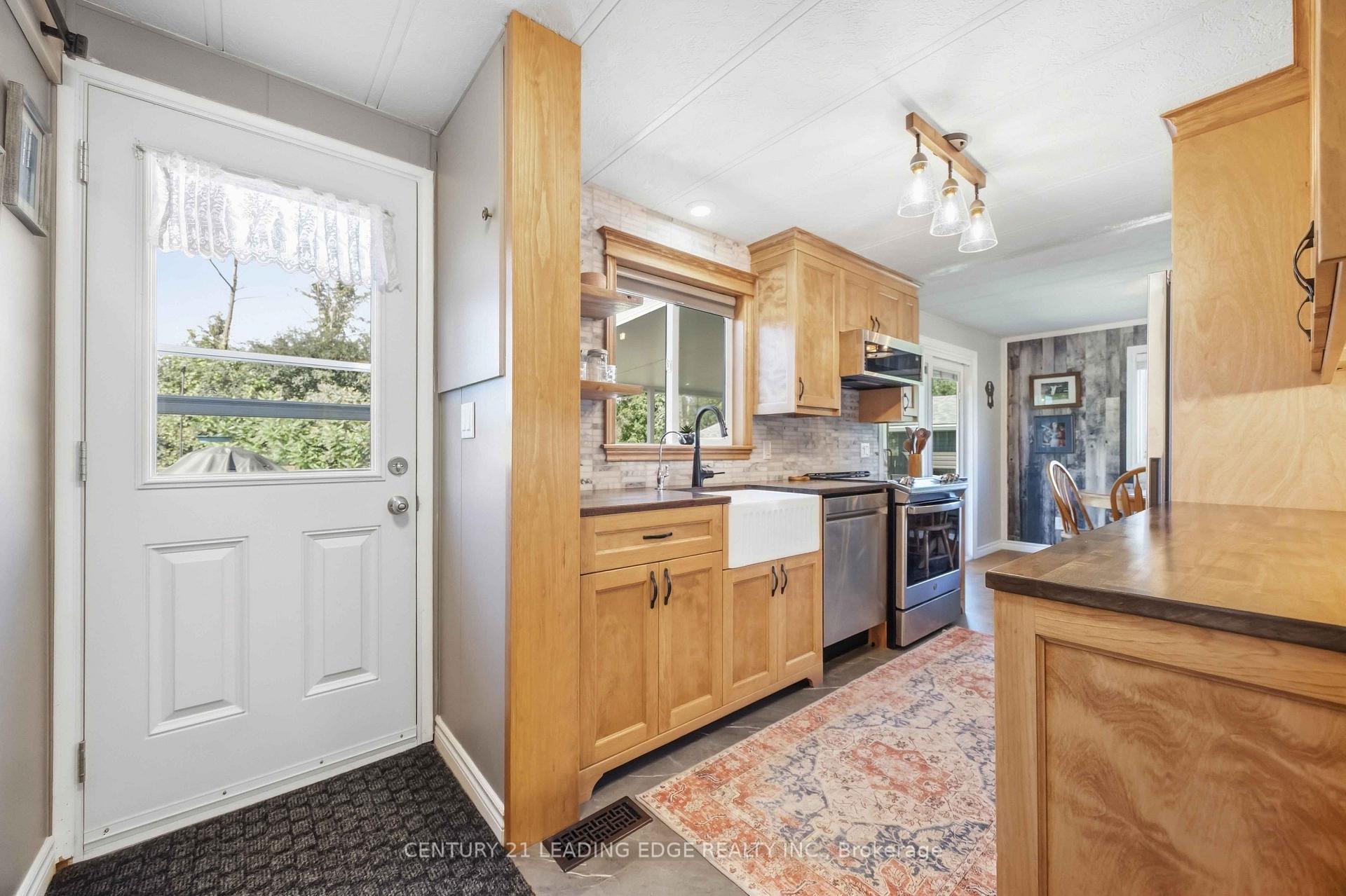 Photo 13 of 10 Hummingbird Circle, Georgina, Sutton & Jackson's Point — HOMEH