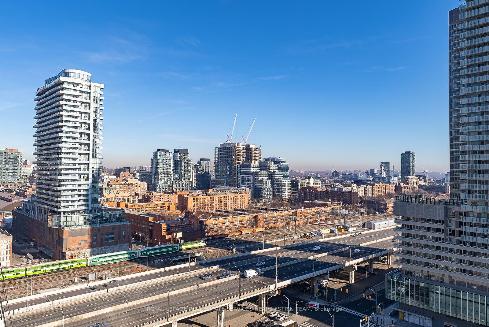 Photo 18 of Unit 1806, 138 Downes Street, Toronto, Waterfront Communities — HOMEH