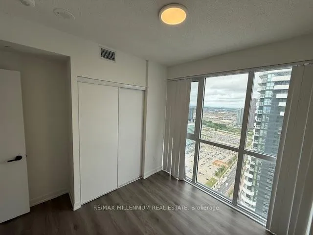 Photo 4 of Unit 4912, 225 Commerce Street, Vaughan, Vaughan Corporate Centre — HOMEH