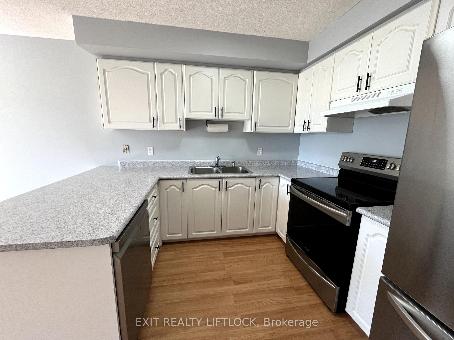 Photo 9 of 722 Trailview Drive, Peterborough, Ashburnham Ward 4 — HOMEH