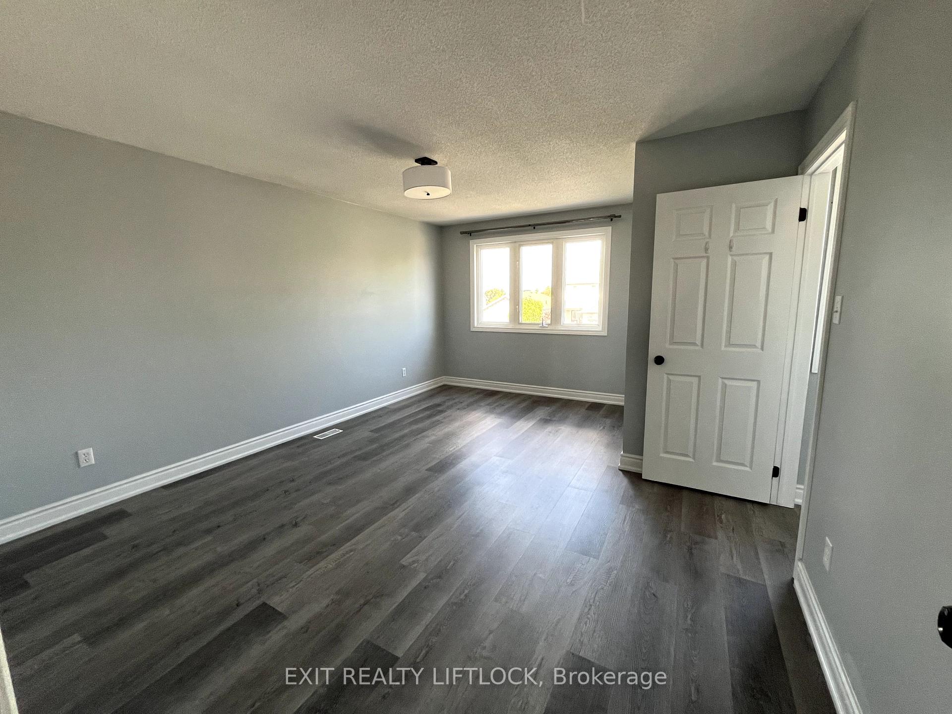 Photo 12 of 722 Trailview Drive, Peterborough, Ashburnham Ward 4 — HOMEH