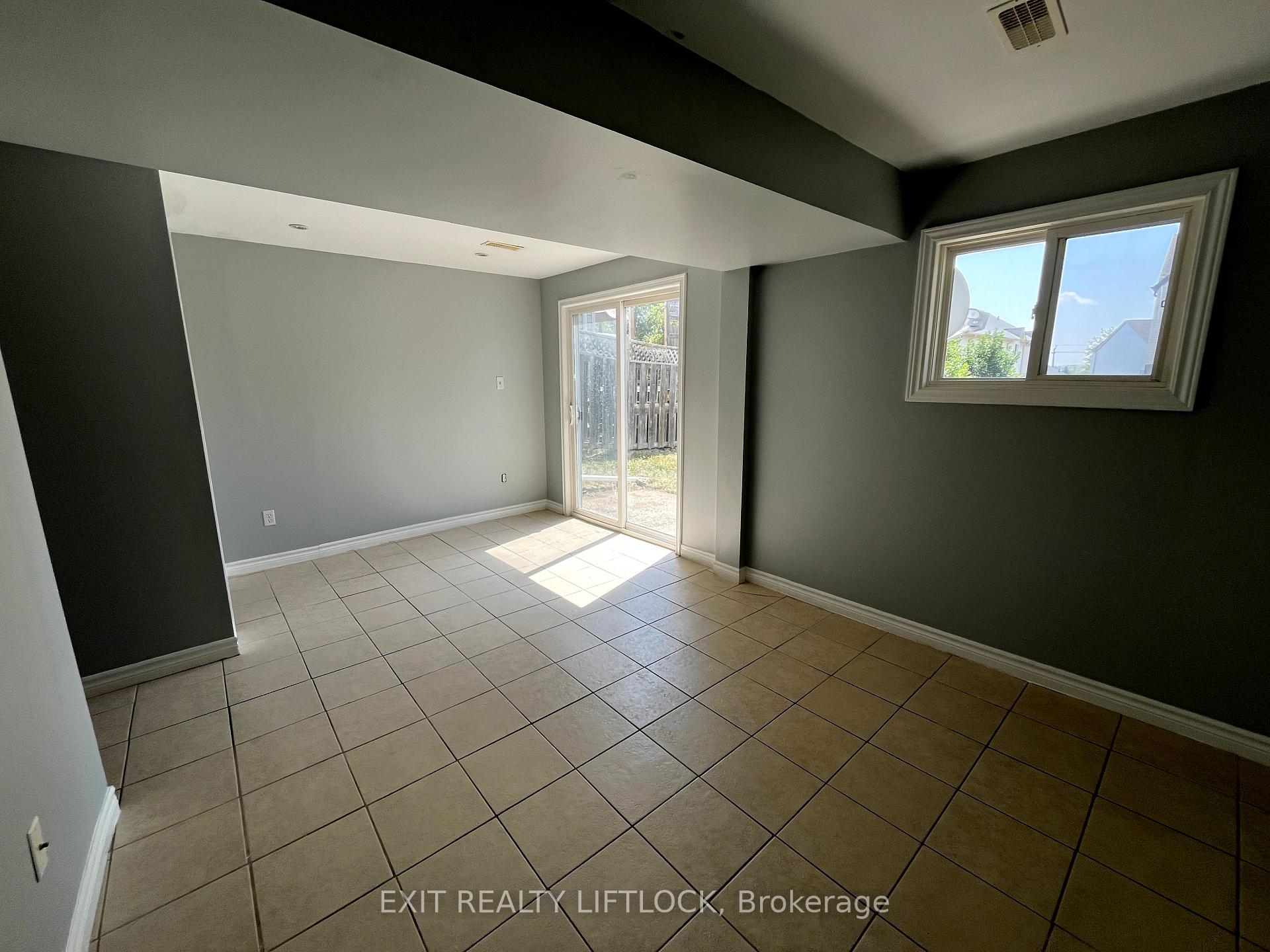 Photo 16 of 722 Trailview Drive, Peterborough, Ashburnham Ward 4 — HOMEH