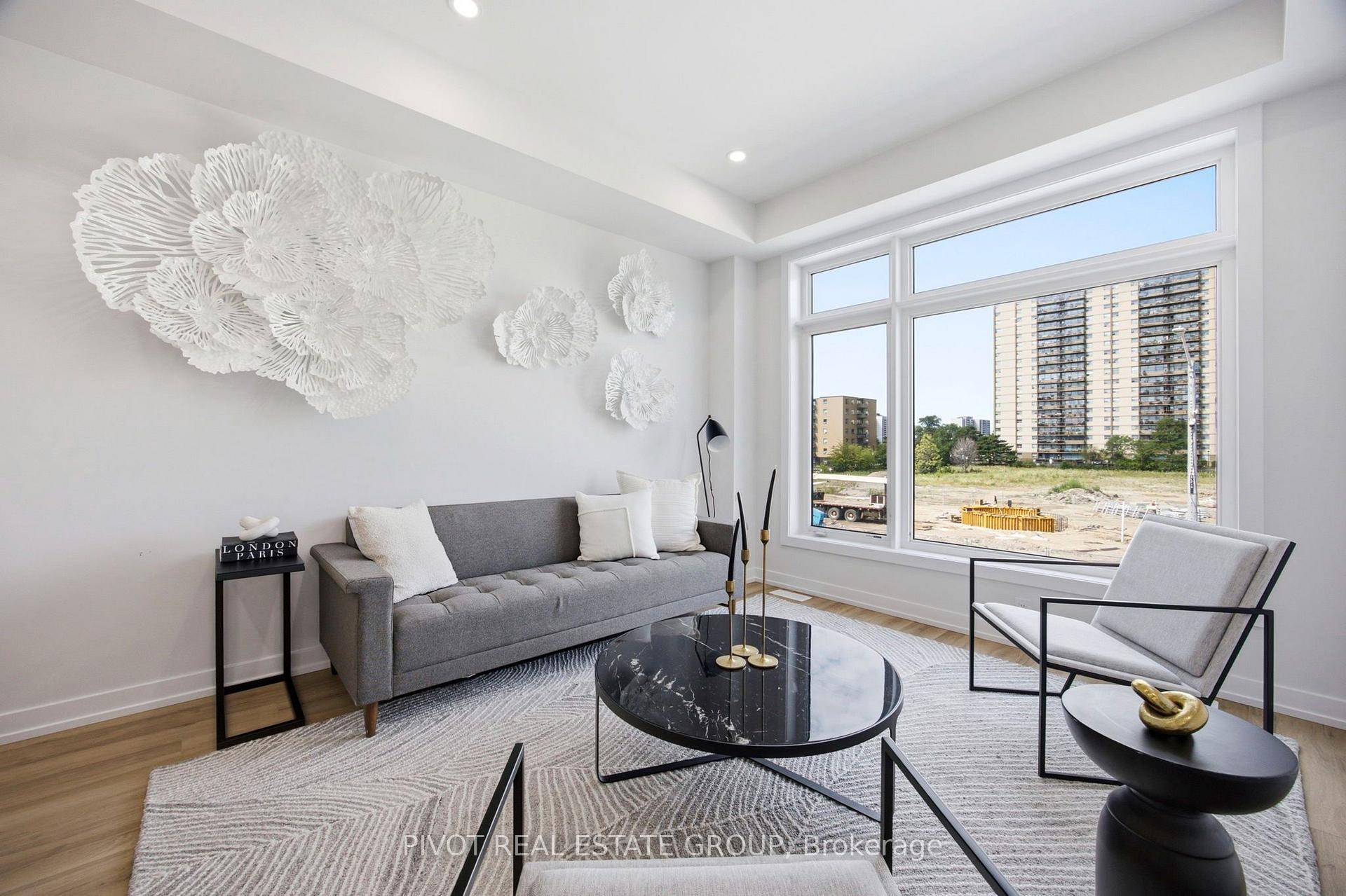 Photo 11 of 138 Danielle Moore Circle, Scarborough, Bendale — HOMEH