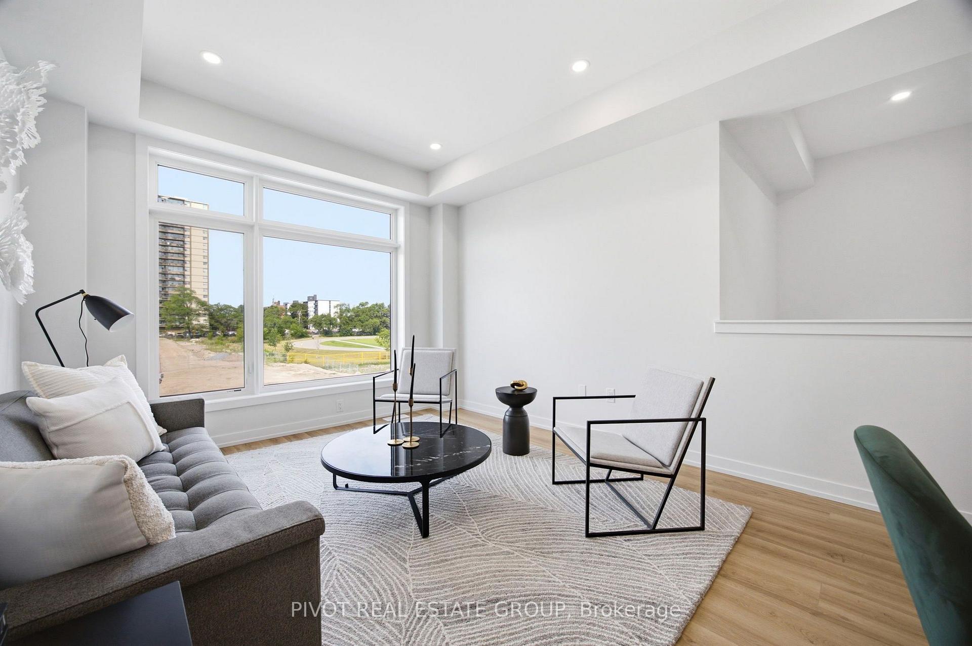 Photo 12 of 138 Danielle Moore Circle, Scarborough, Bendale — HOMEH